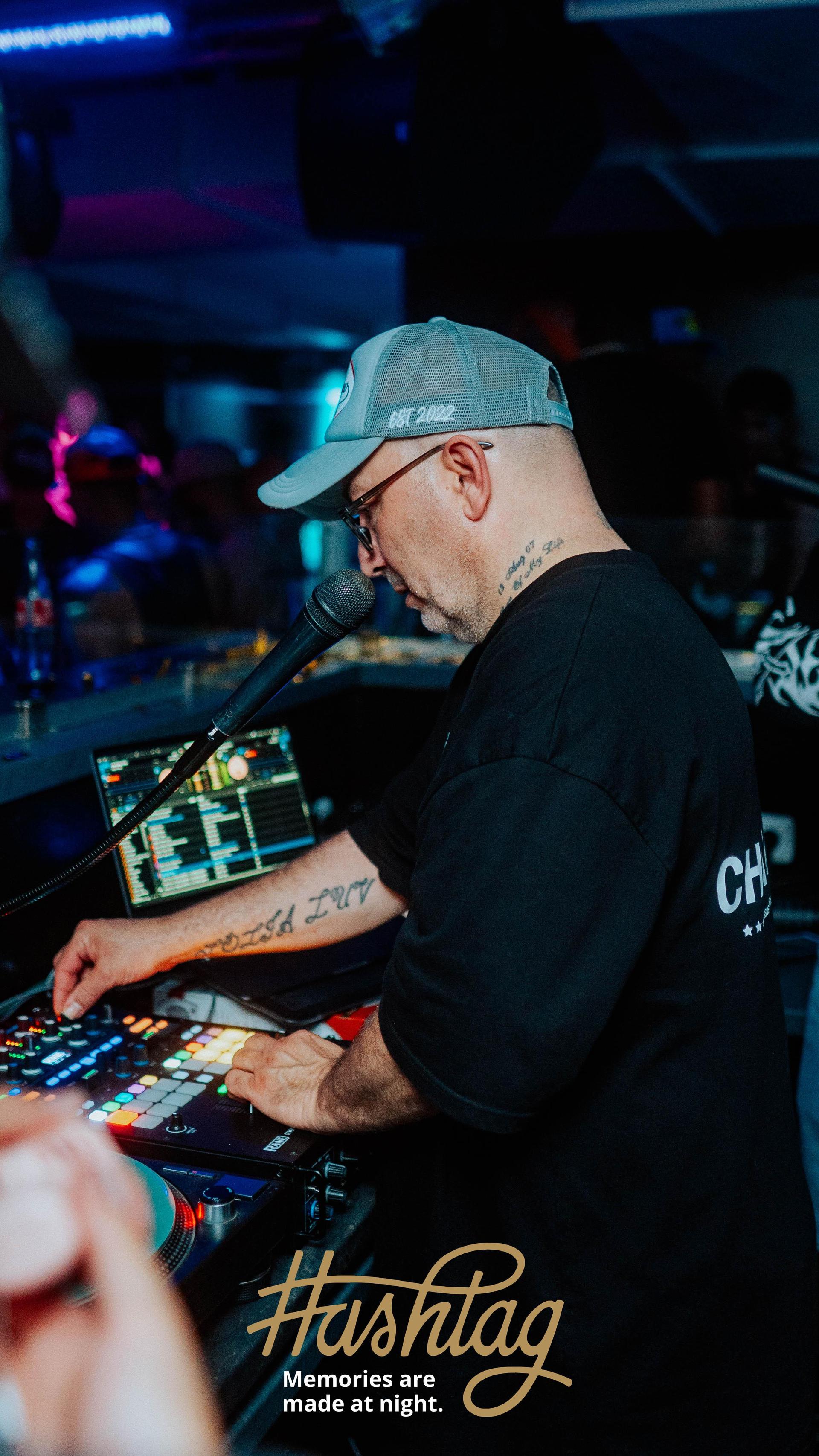 Im Hashtag legte am Samstag DJ Dollar Bill auf und sorgte für beste Stimmung. (Bild: Sebastian Reiter)