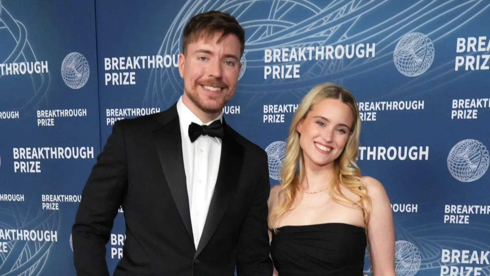 Der YouTuber MrBeast und seine Verlobte Thea Booysen haben geheiratet. (Archivbild: Jordan Strauss/Invision via AP/dpa)
