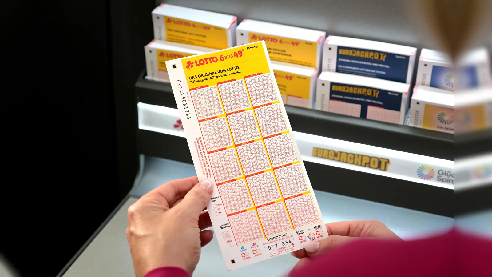Eine Oberpfälzerin hat im Lotto fast 900.000 Euro gewonnen. (Symbolbild: Staatliche Lotterie- und Spielbankverwaltung)