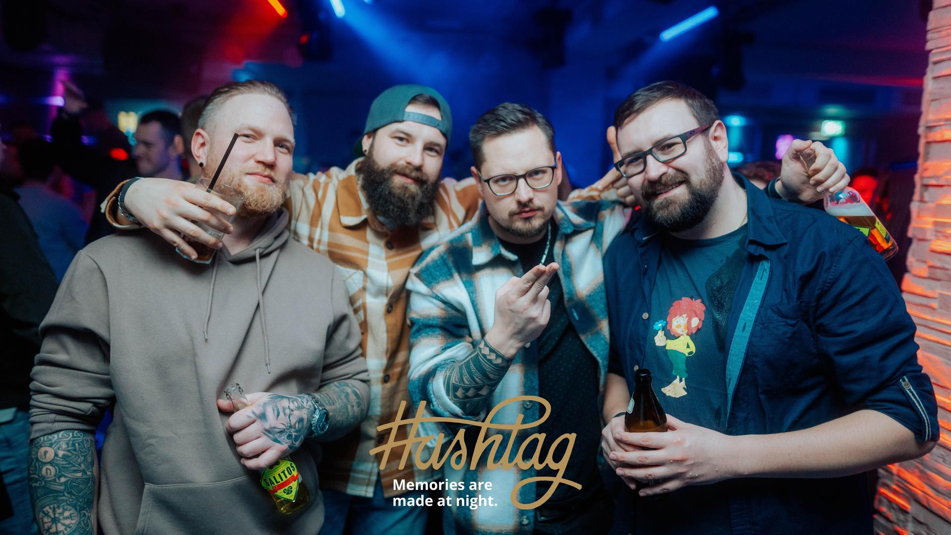„Geld zurück” war das Motto bei der Party am Freitag im Hashtag Weiden.  (Bild: Sebastian Reiter)