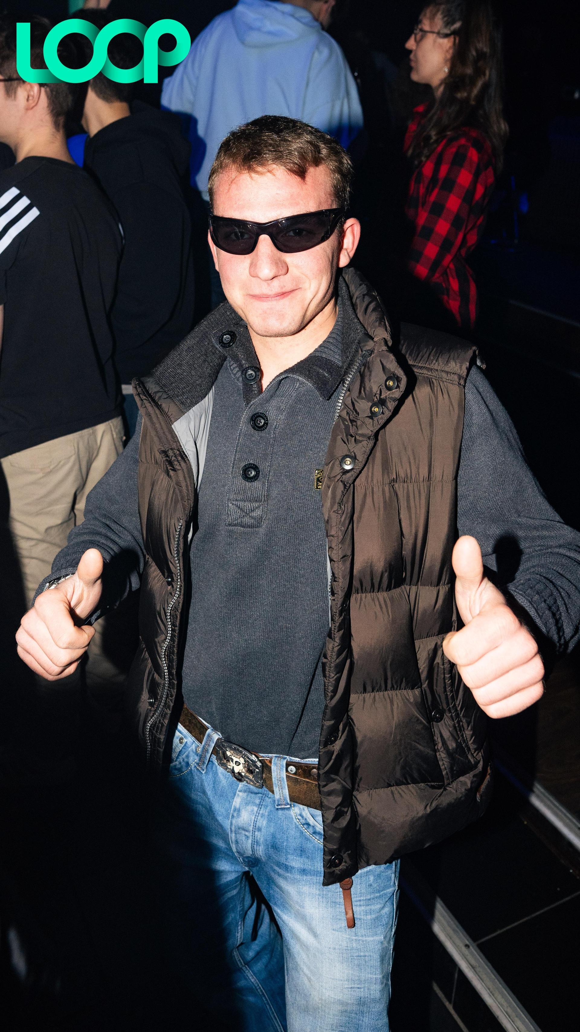 „Dark Glamour New Years Party”: Das war das Motto bei der Party am Freitag im Loop Weiden. (Bild: Hannes Stock)