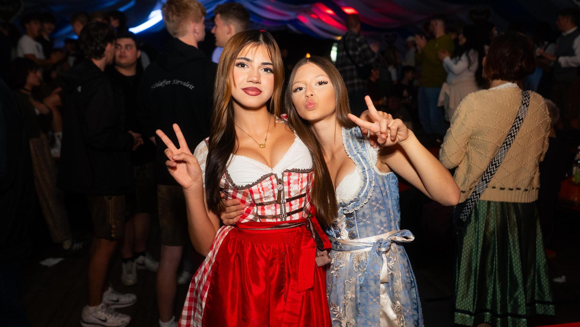 Alle Samstagsbilder der Kirwa in Weiherhammer. (Bild: Hannes Stock)