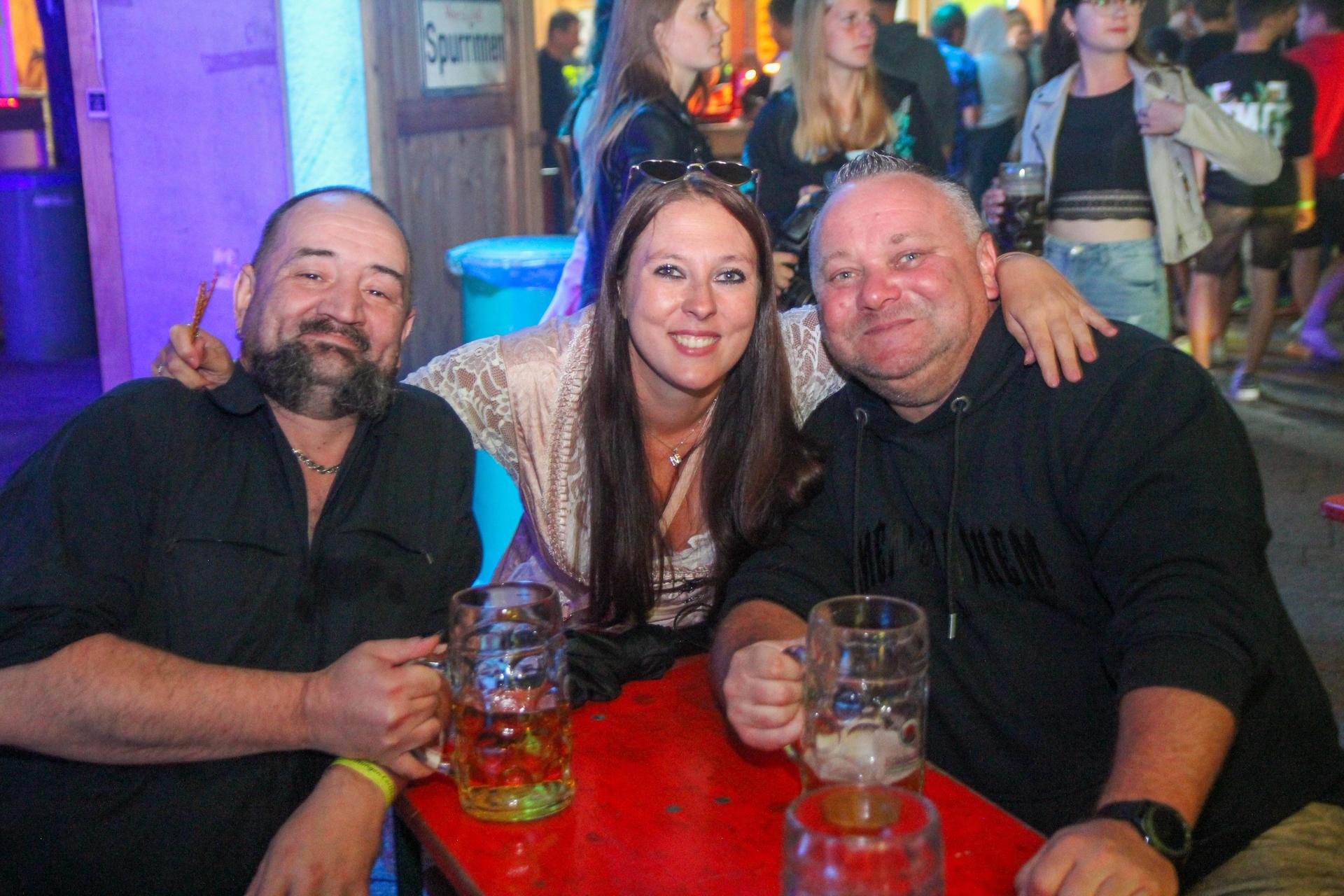 Die Band „Aeroplane” eröffnete am Freitag den Wurzer O'Schnitt. (Bild: Lea Stecher)