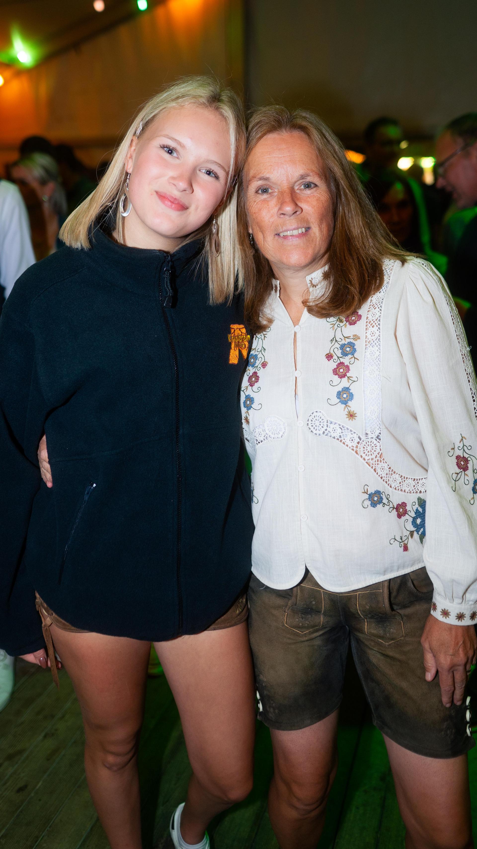 Wernberg feiert Kirwa, die Stoapfälzer Spitzbuam liefern die Musik zum Fest. (Bild: Hannes Stock)