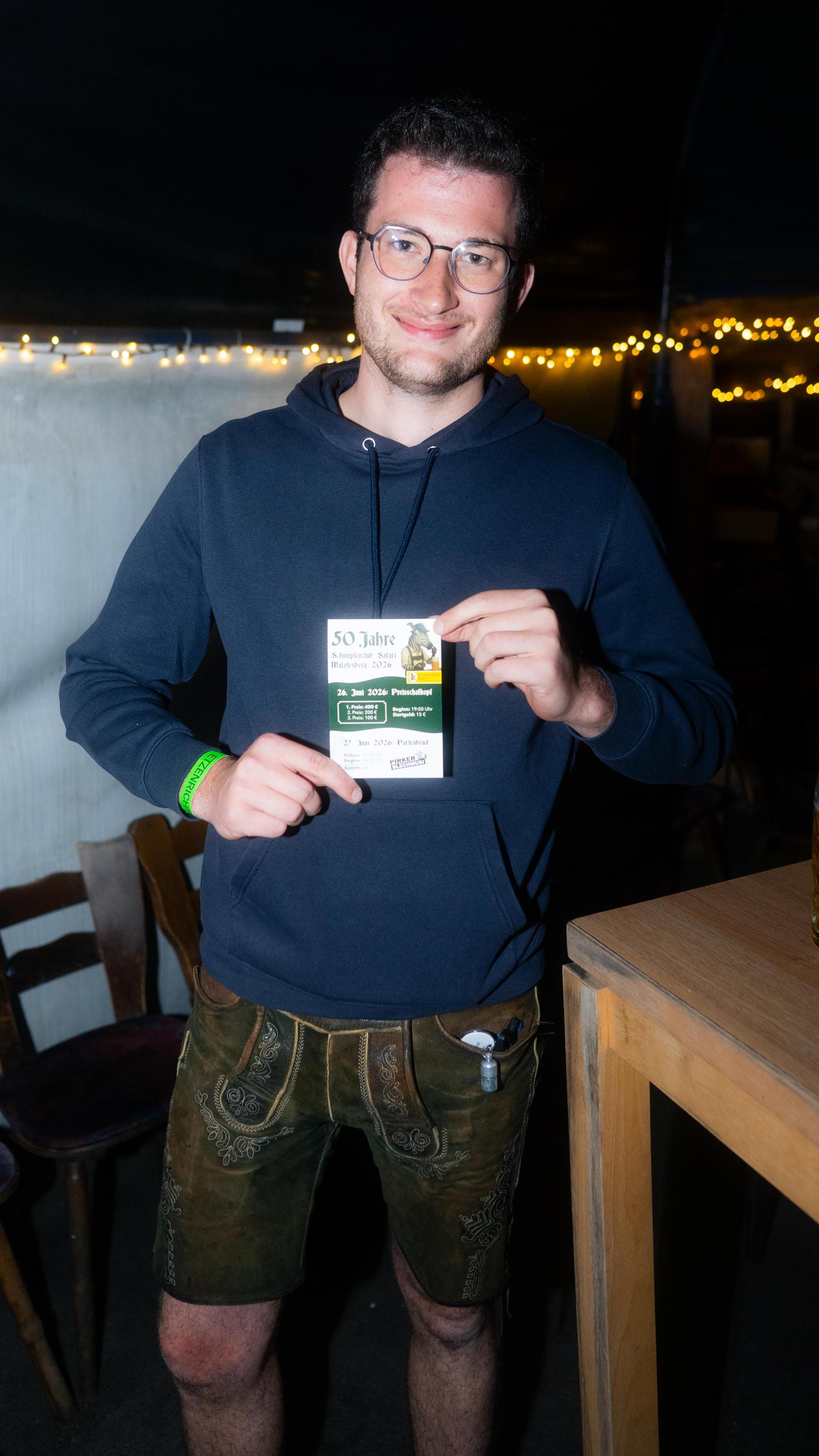 Beim Kirwa-Special der Etzenrichter Kirwa sorgte die Band „RUNDUMADUM” für Stimmung.  (Bild: Hannes Stock)