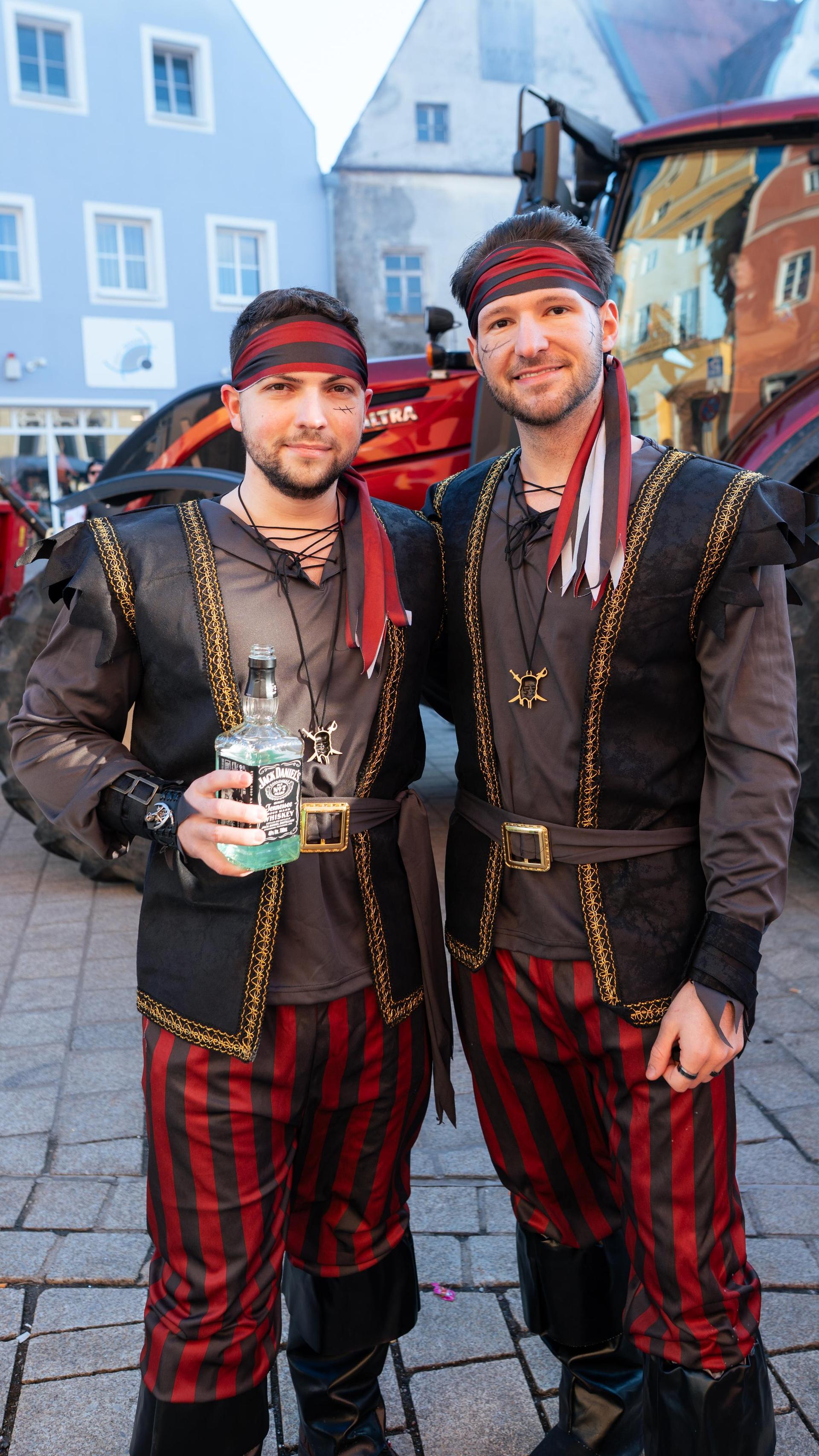 Erst Faschingszug, dann Afterparty in Neustadt. Wir haben die Bilder.  (Bild: Hannes Stock)
