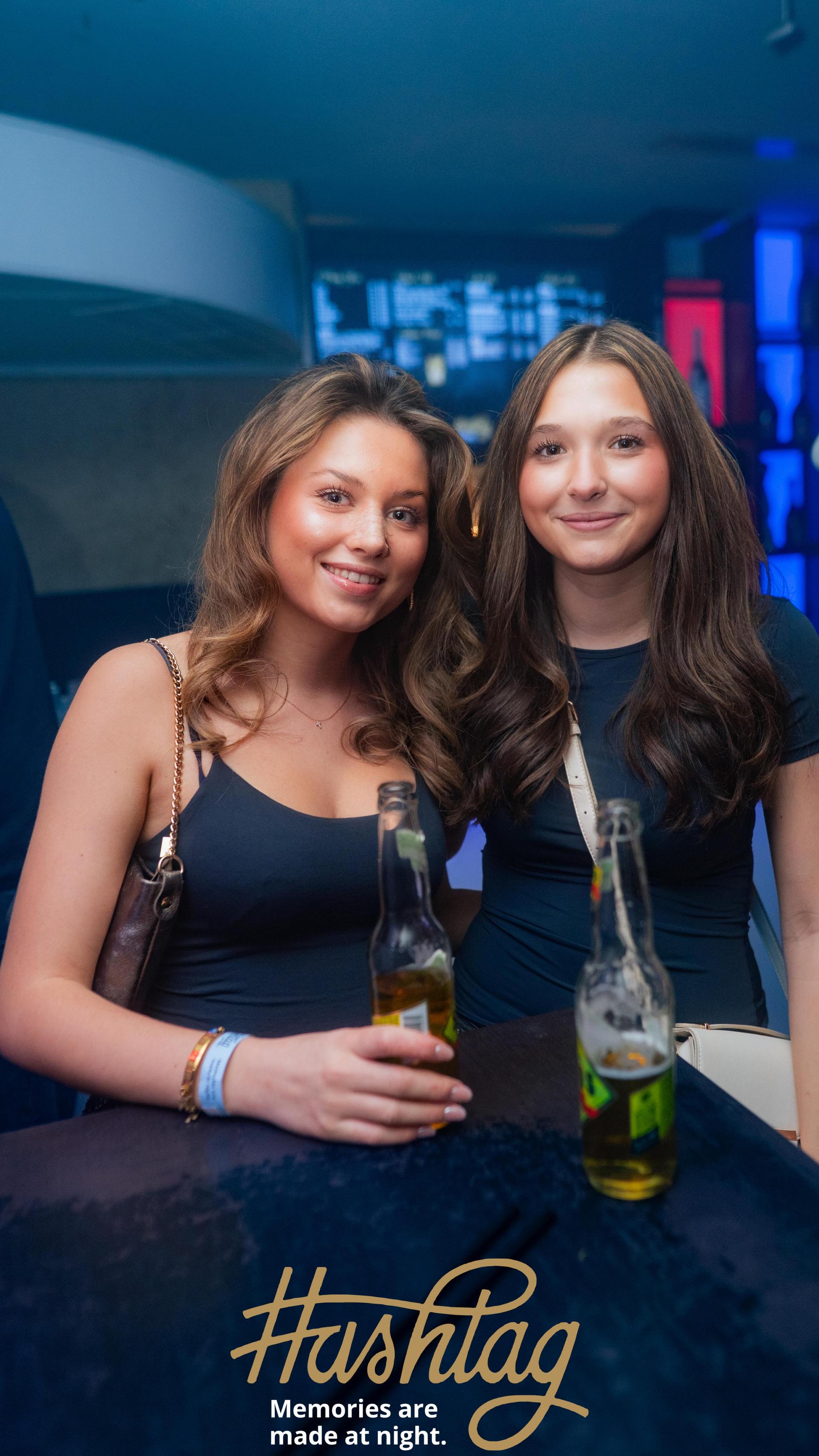 Am Dienstag wurde im Hashtag die Abgabe der Seminararbeiten gefeiert.  (Bild: Hannes Stock)