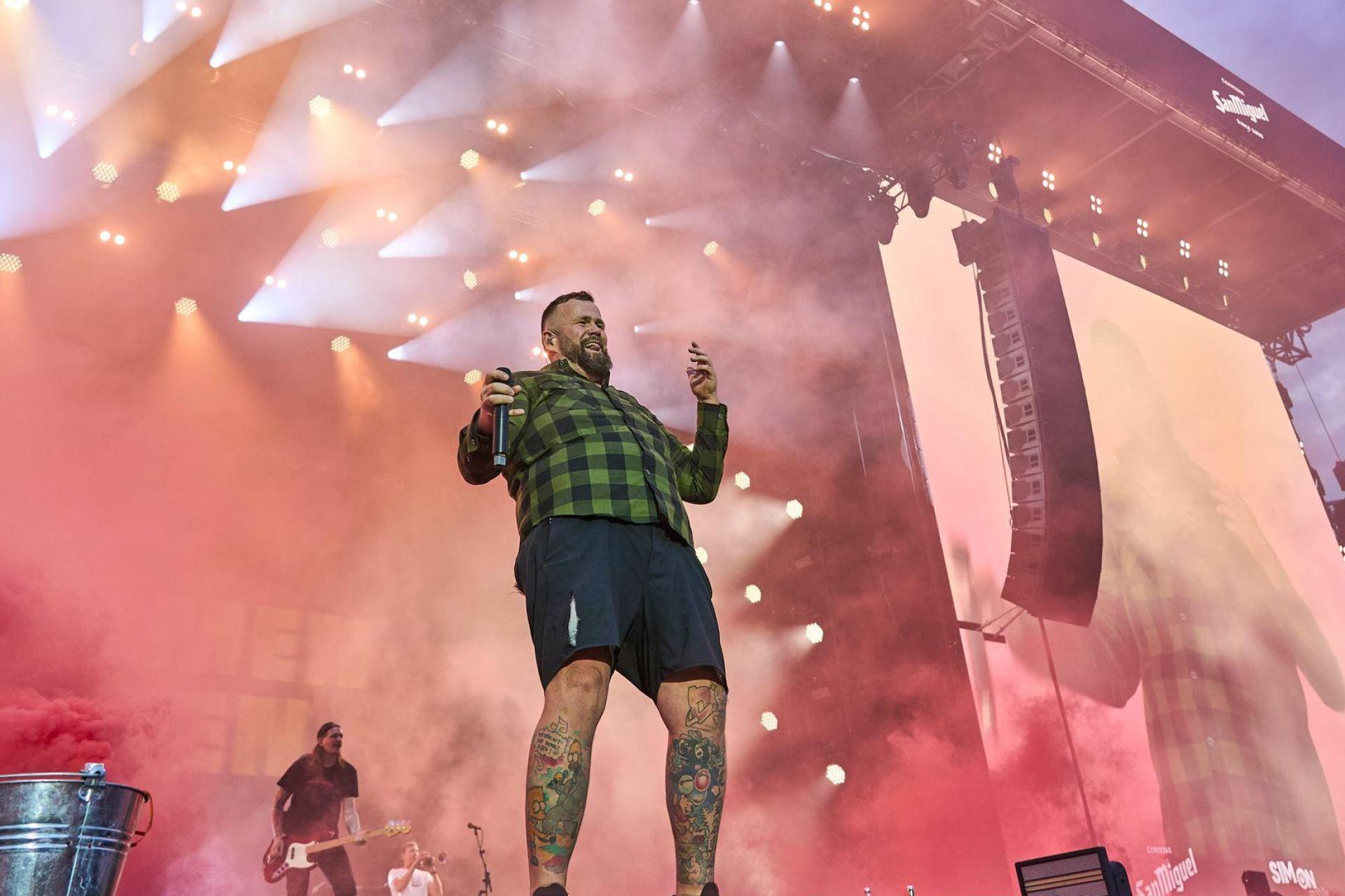 Die Band Feine Sahne Fischfilet geht 2027 wieder auf Tour. (Archivbild) (Bild: Sascha Ditscher/dpa)