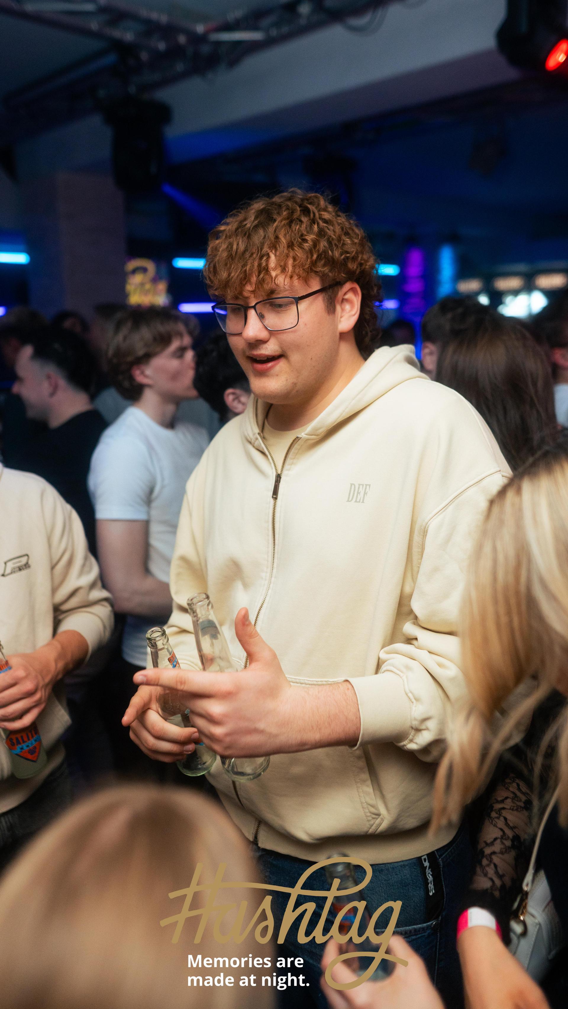 Im Hashtag haben euch am Freitag zwei neue, junge DJs eingeheizt: DJ Feco und DJ Whitekk. (Bild: Hannes Stock)