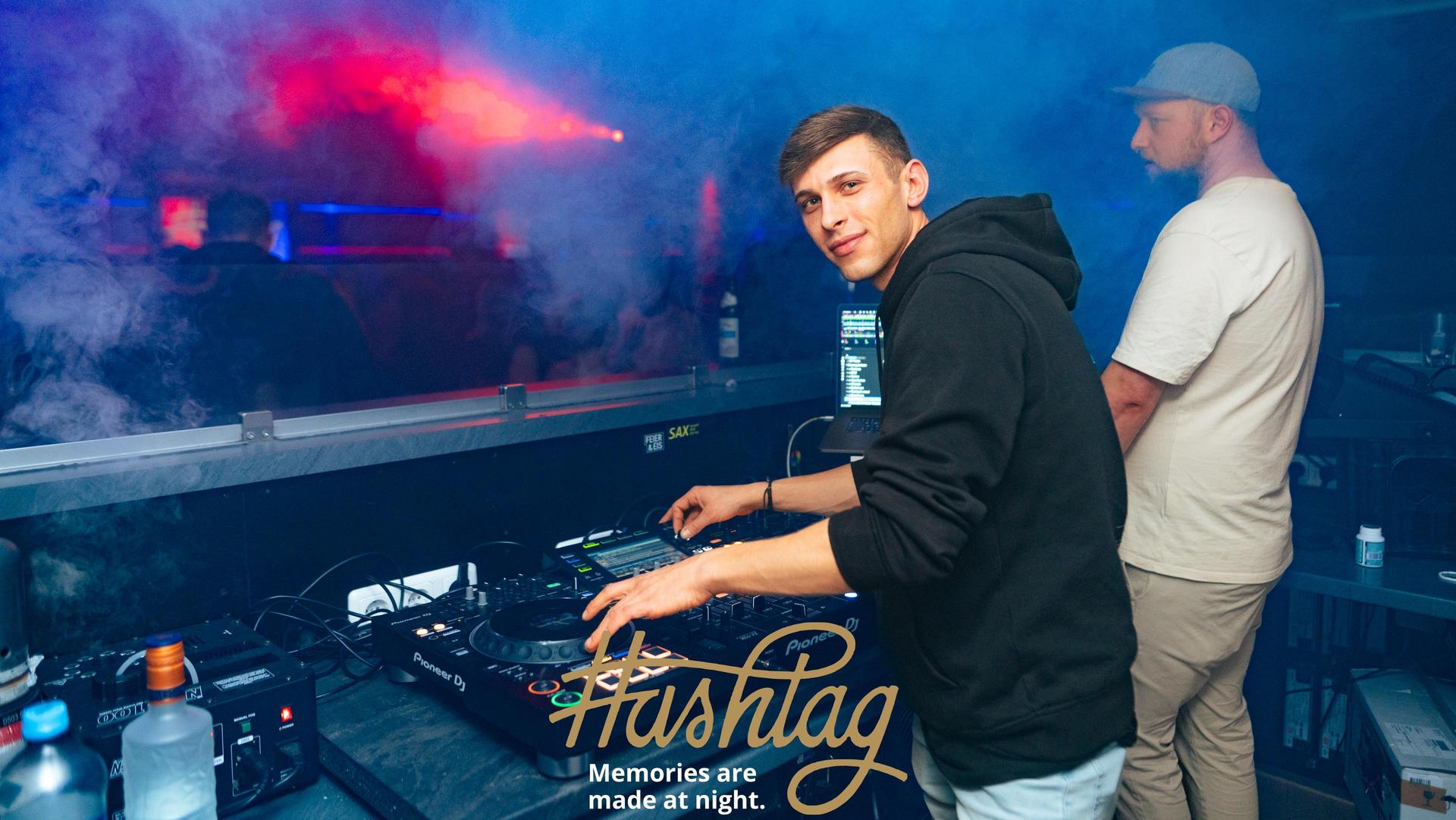 Am Freitag haben sich im Weidener Hashtag alle „SAINTS &amp; SINNERS” versammelt. (Bild: Hannes Stock)