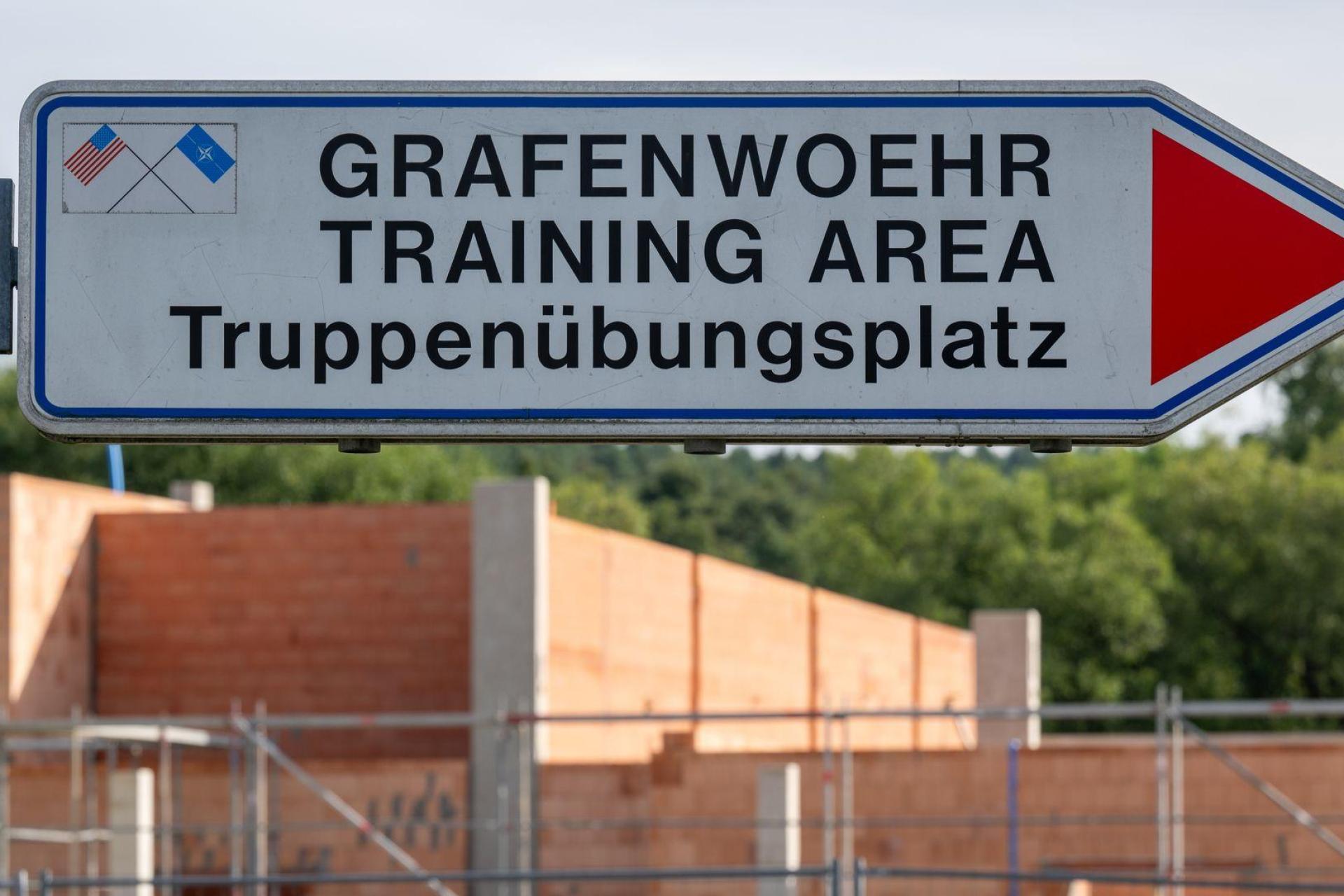 Einmal mehr bringt Us-Präsident Donald Trump einen Abzug von US-Soldaten aus Deutschland ins Spiel. (Archivbild) (Bild: Armin Weigel/dpa)