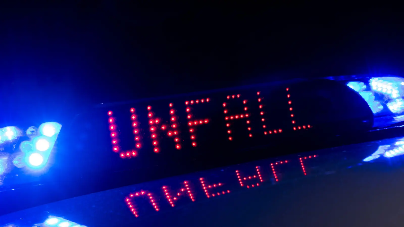 Unfall auf der A93 bei Teublitz.  (Bild: Monika Skolimowska/ZB/dpa)