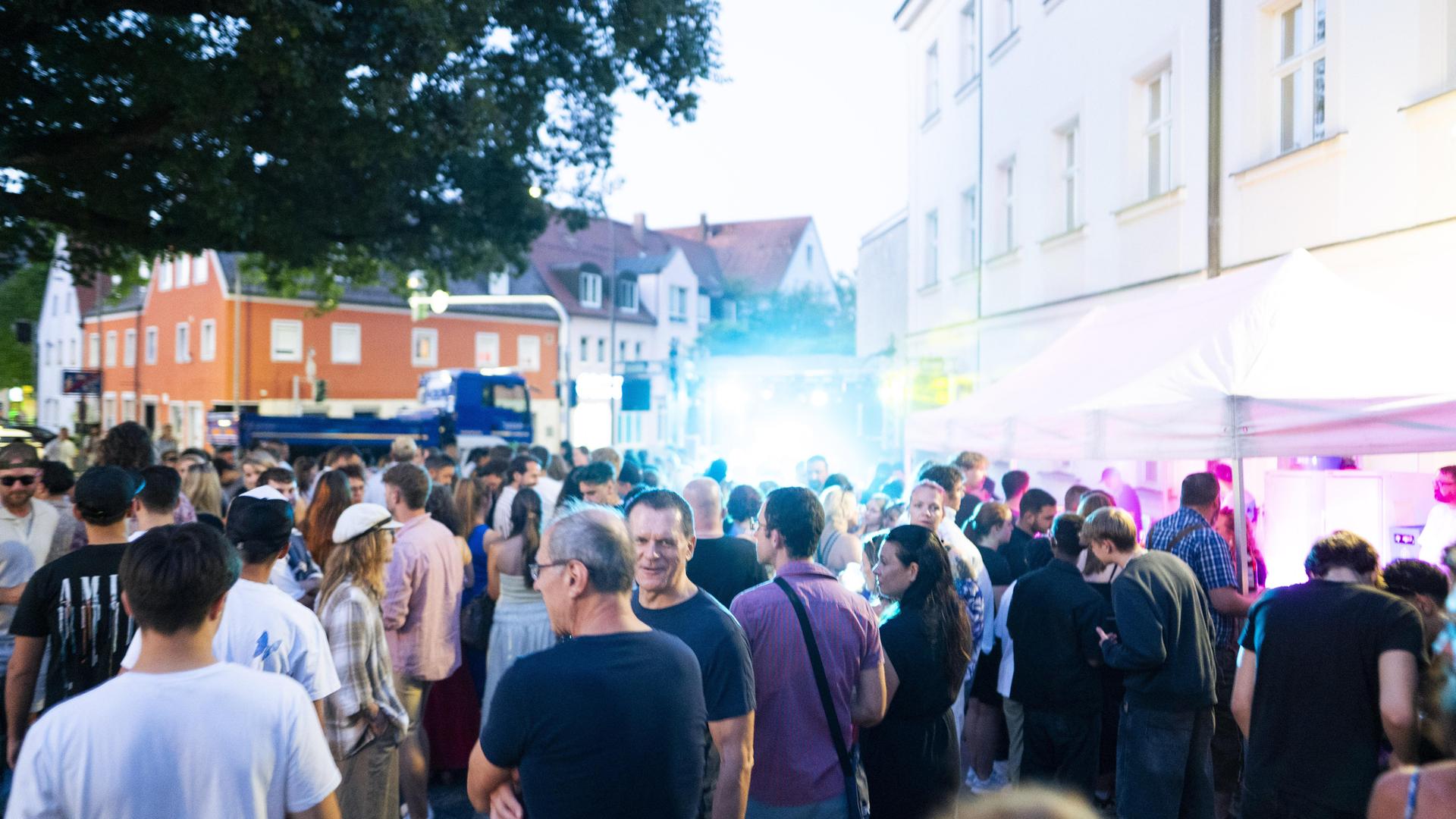 Bürgerfest-Samstag in Weiden: Die Fotos vom Unteren Markt. (Bild: Hannes Stock)