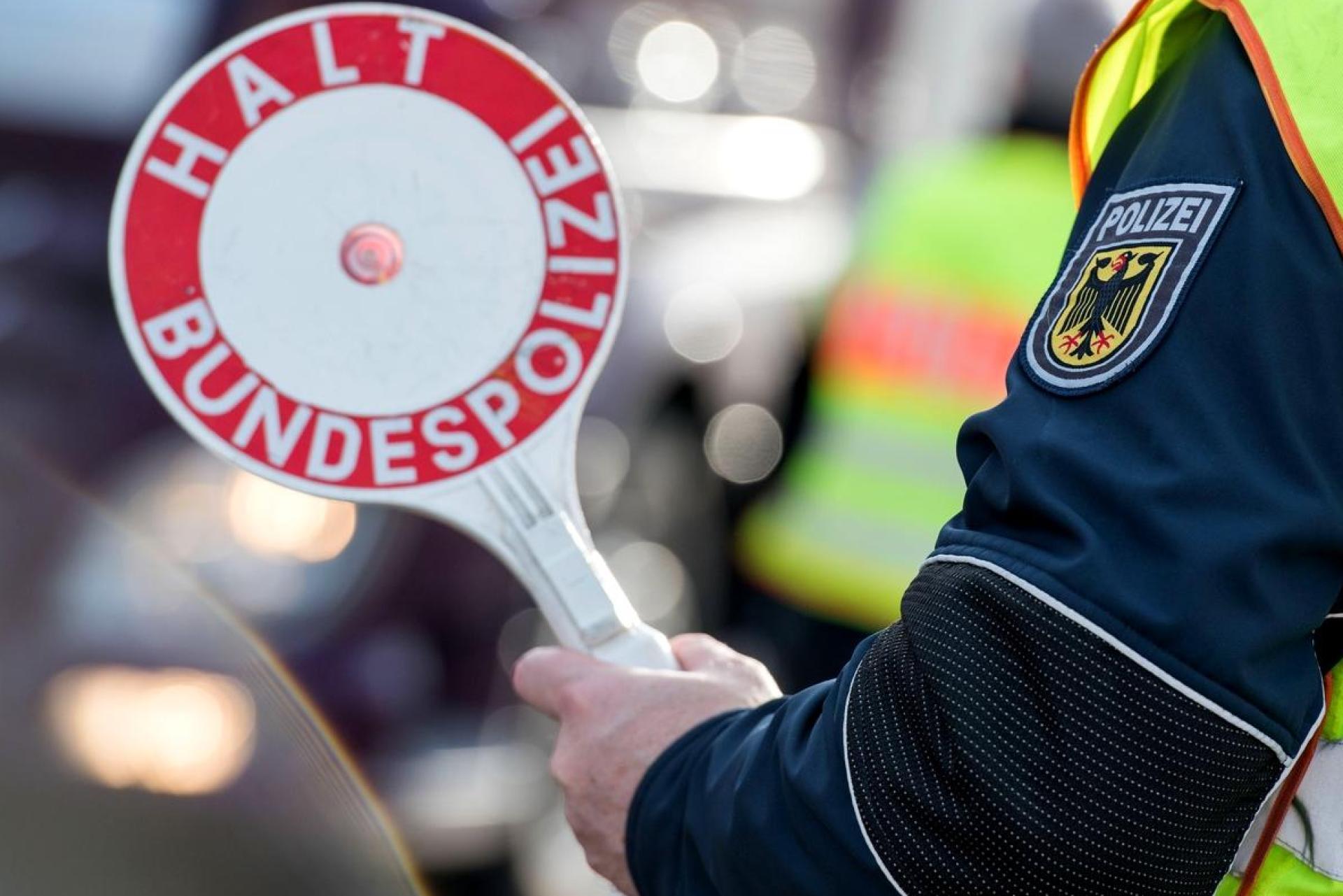 Die Bundespolizei Waidhaus hat 5.600 Euro Justizschulden eingetrieben und drei Haftbefehle vollstreckt. (Symbolbild: Bundespolizei)