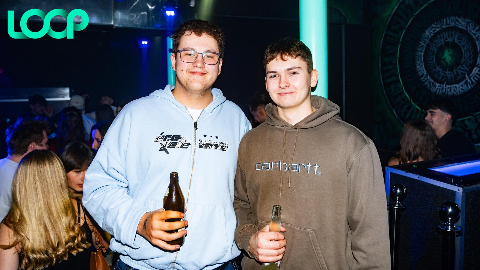 „Dark Glamour New Years Party”: Das war das Motto bei der Party am Freitag im Loop Weiden. (Bild: Hannes Stock)