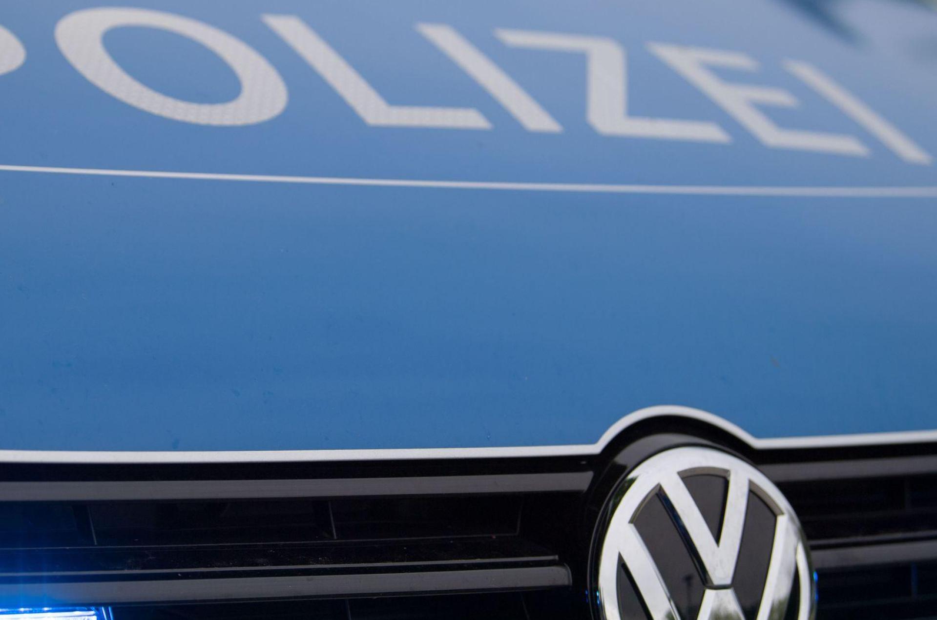 In Weiden wurde bei einem Verkehrsunfall ein Fahrradfahrer leicht verletzt. (Symbolbild: Lino Mirgeler/dpa)