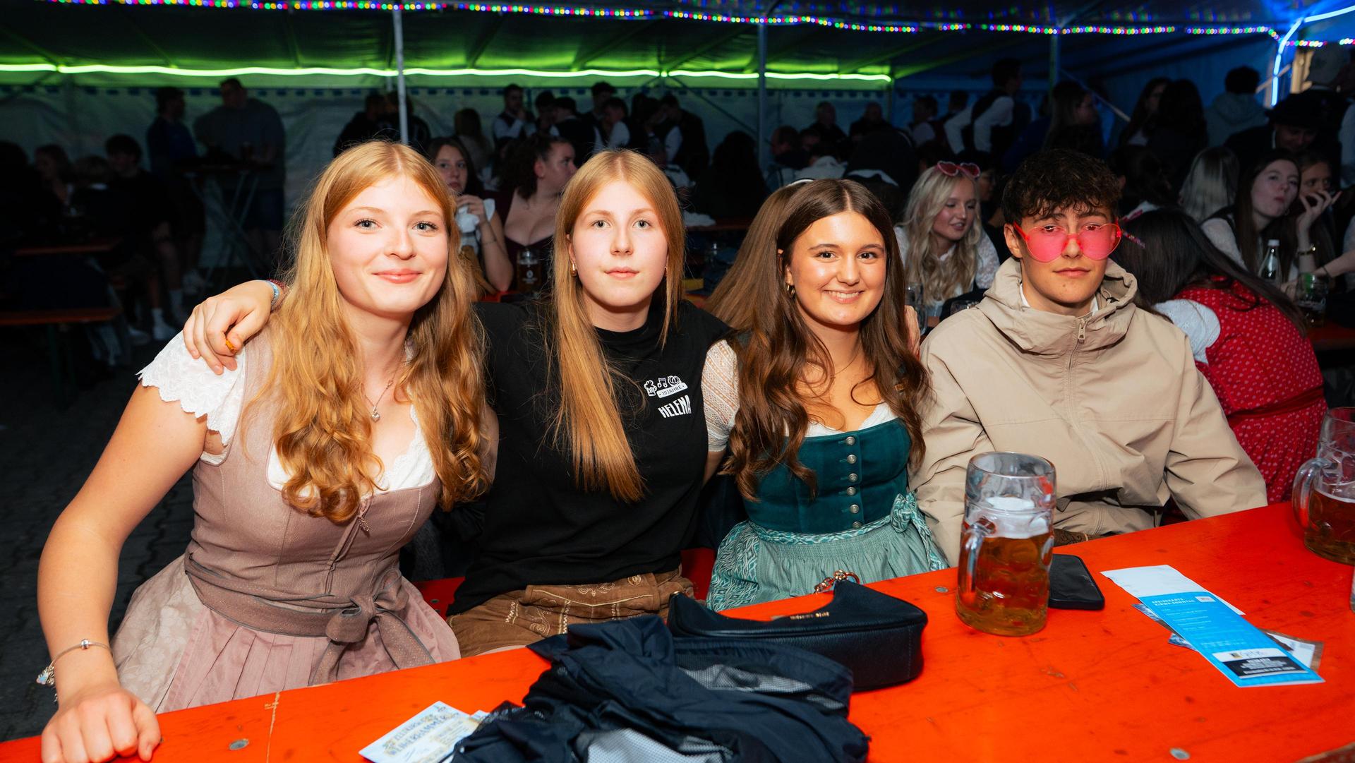 Einblicke in das Kirwa-Spezial. (Bild: Hannes Stock)