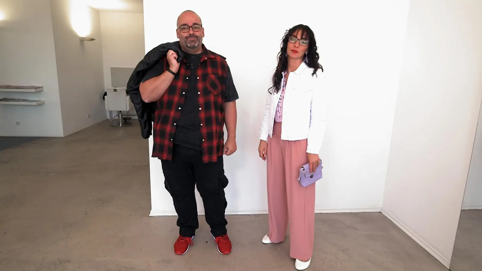 Als „Peter” und „Michelle” sind Daniel und Roxanne Ruscheinsky für die RTL-Serie „Undercover Boss” in den Arbeitsalltag von Autohof-Mitarbeitern eingetaucht. Dabei waren sie auch in Wernberg im Einsatz. (Bild: RTL)