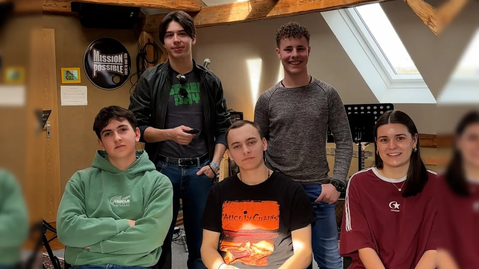 Die Band „No Repeat” (v.l.n.r.): Fabian, Jonas, Pius, Felix und Emily. (Bild: mcl)