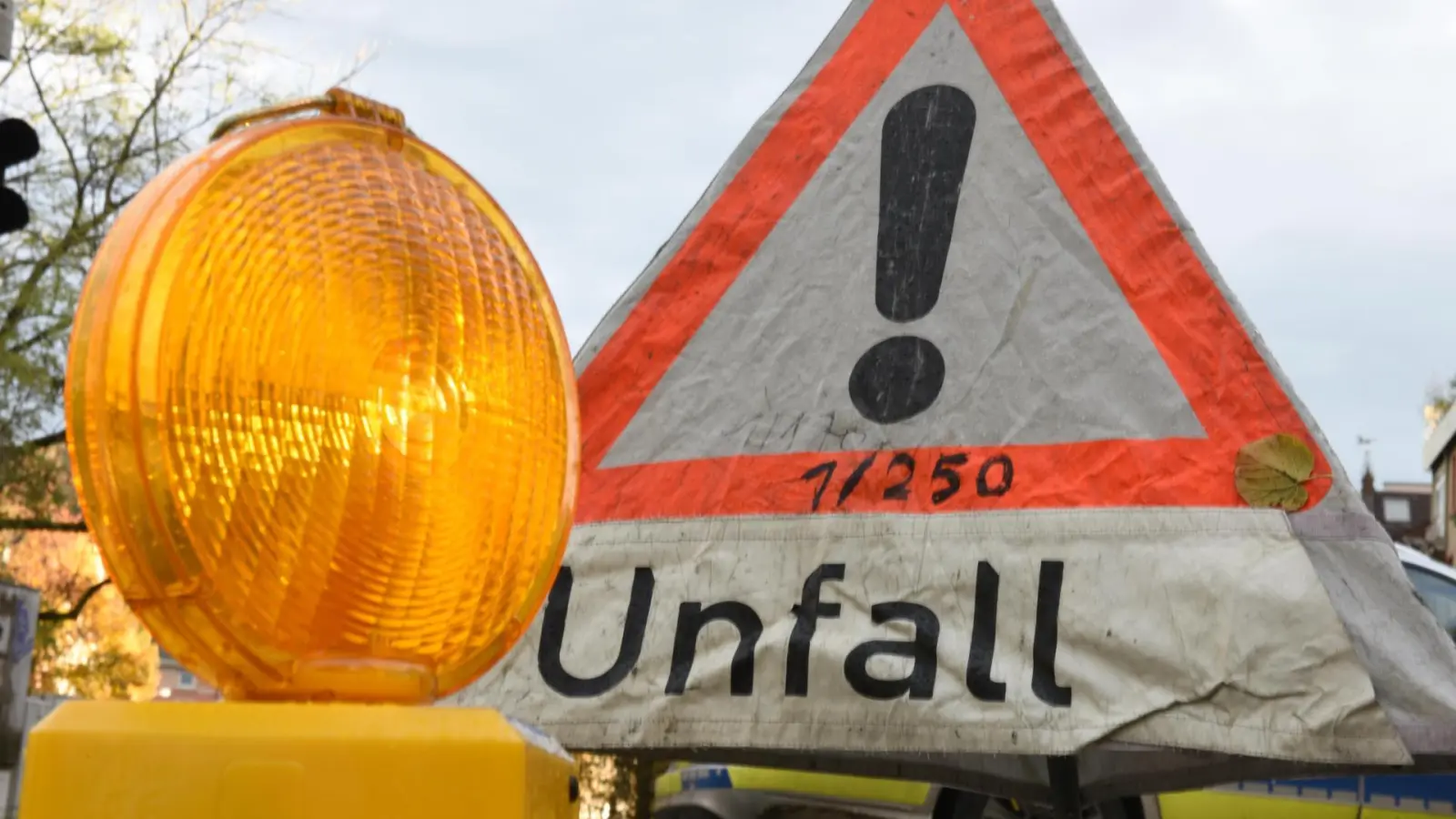 Bei einem Unfall nahe Teunz ist am Donnerstagabend ein 21-Jähriger ums Leben gekommen. (Symbolbild: Patrick Seeger)