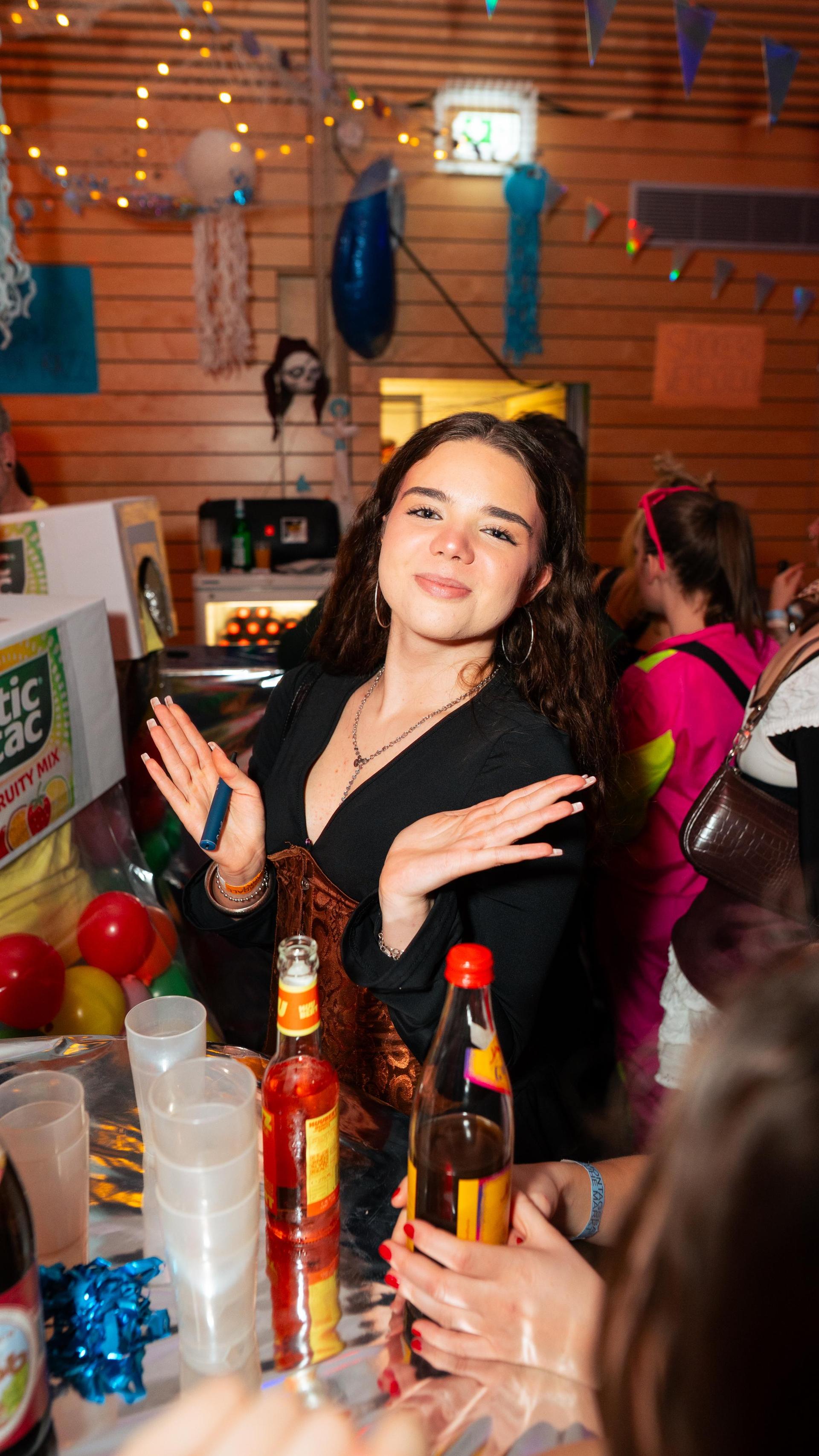 Beim Faschingsball des FC Luhe gings mit Vollgas weiter im Faschingstreiben.  (Bild: Hannes Stock)