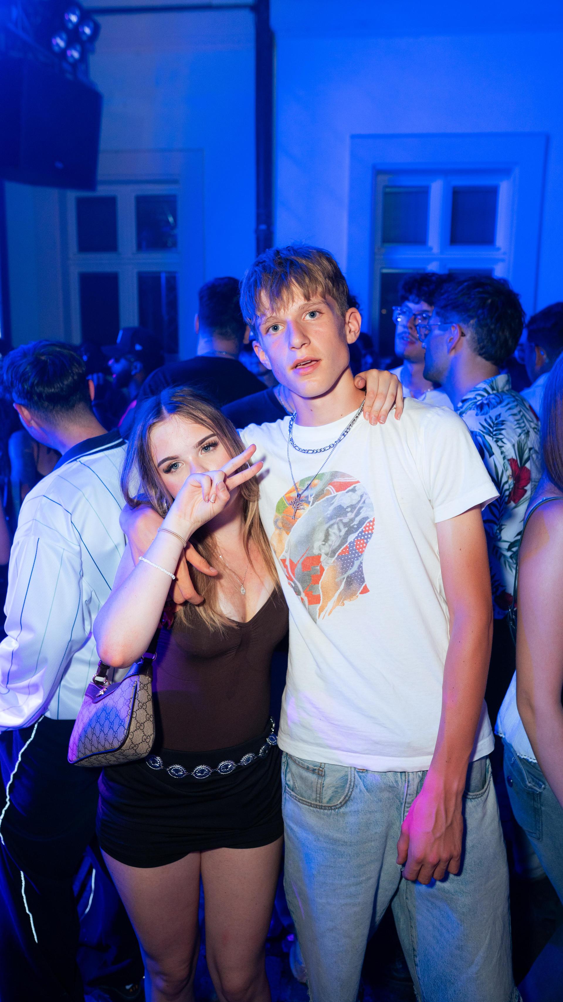 DJ Dollar Bill rockt den Schlörplatz. (Bild: Hannes Stock)