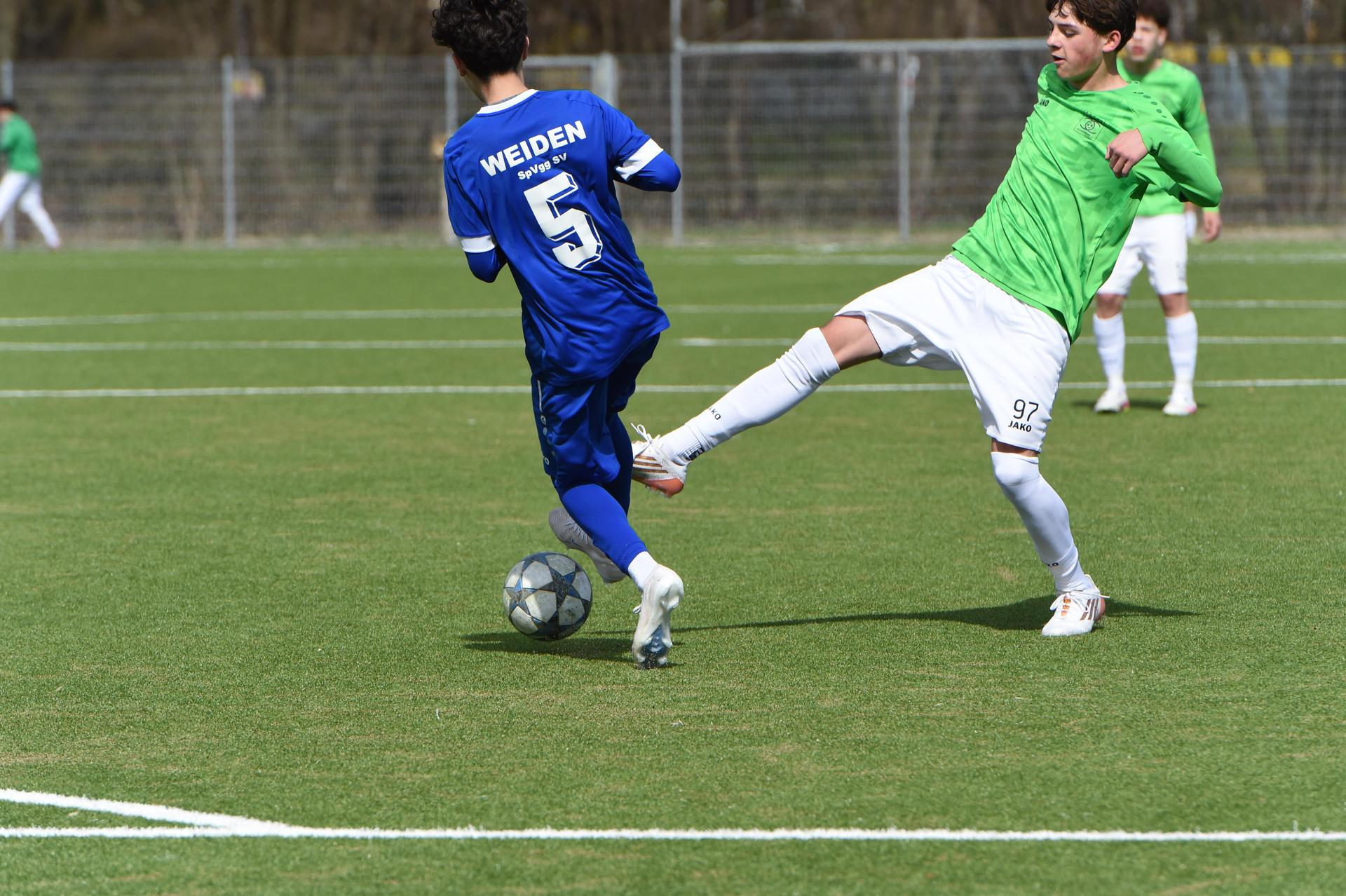 Bildergalerie der C-Junioren der SpVgg SV Weiden in der Bayernliga-Aufstiegsrunde. Die Weidener verloren die Partie mit 0:3 gegen Deggendorf.  (Bild: Gerhard Büttner)