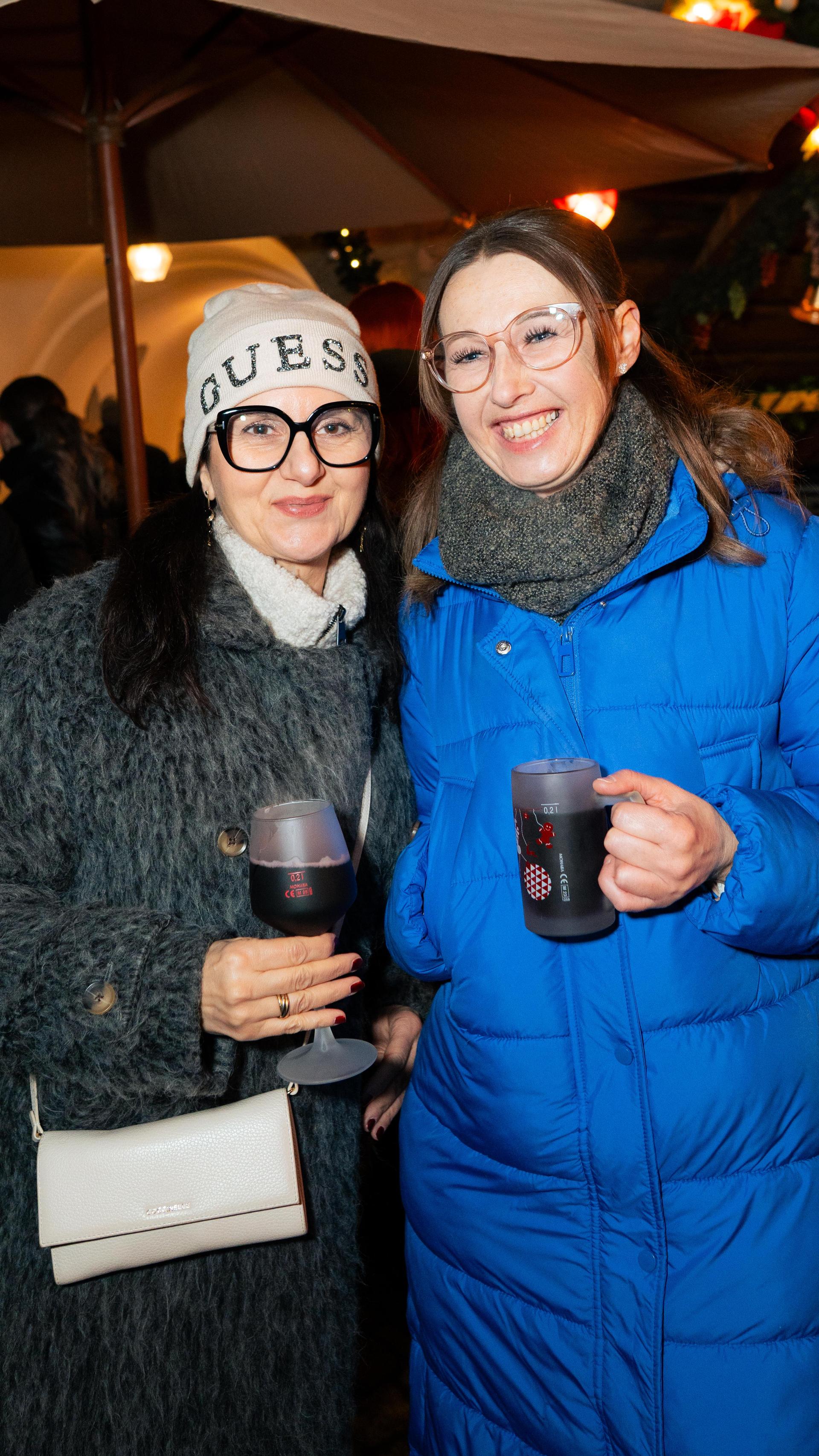 Fotos vom Weidener Weihnachtsmarkt am Freitag.  (Bild: Hannes Stock)