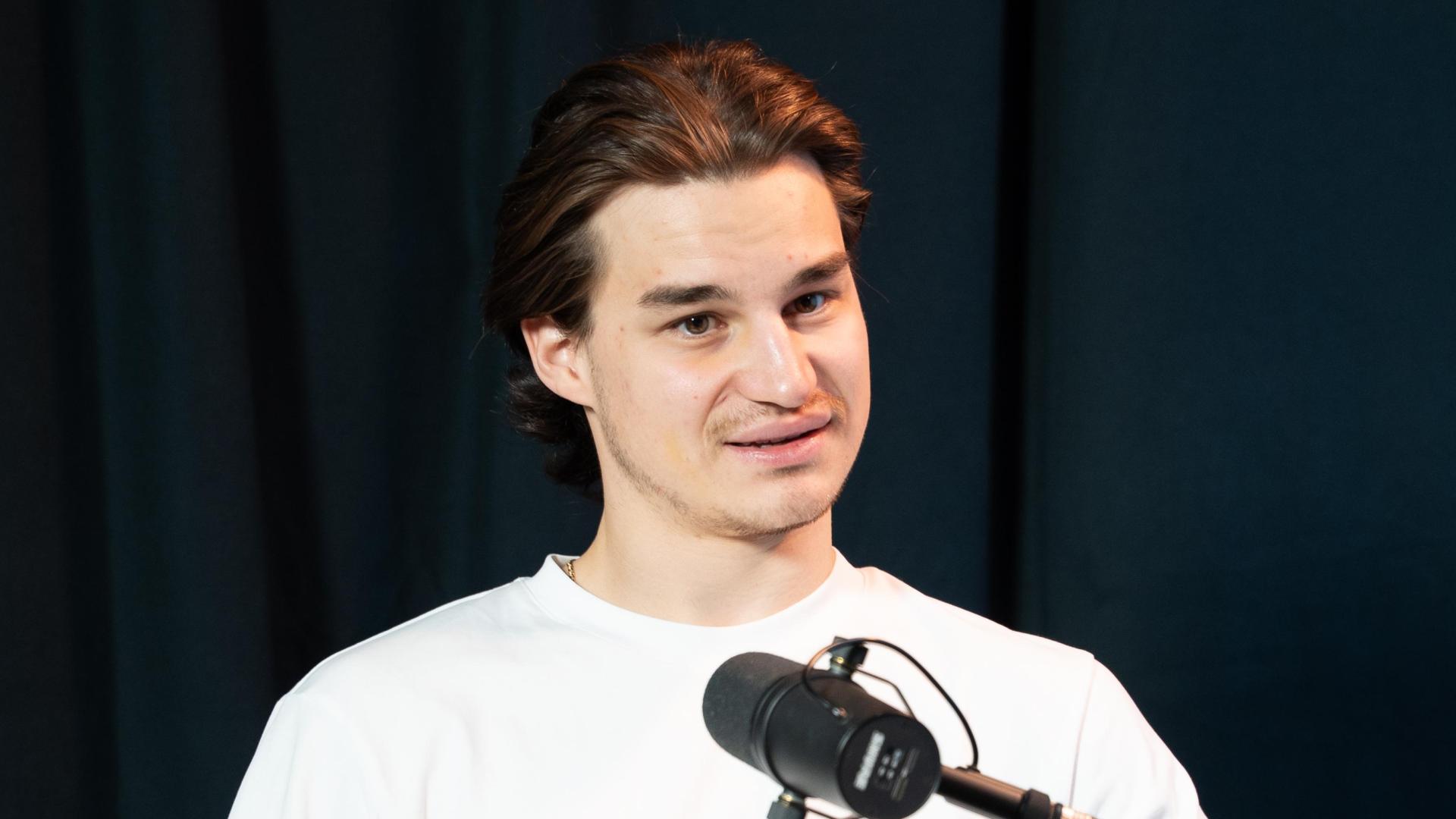 Lukas Ribarik war zu Gast im Podcast „Powerplay“.  (Bild: Franka Eichl)