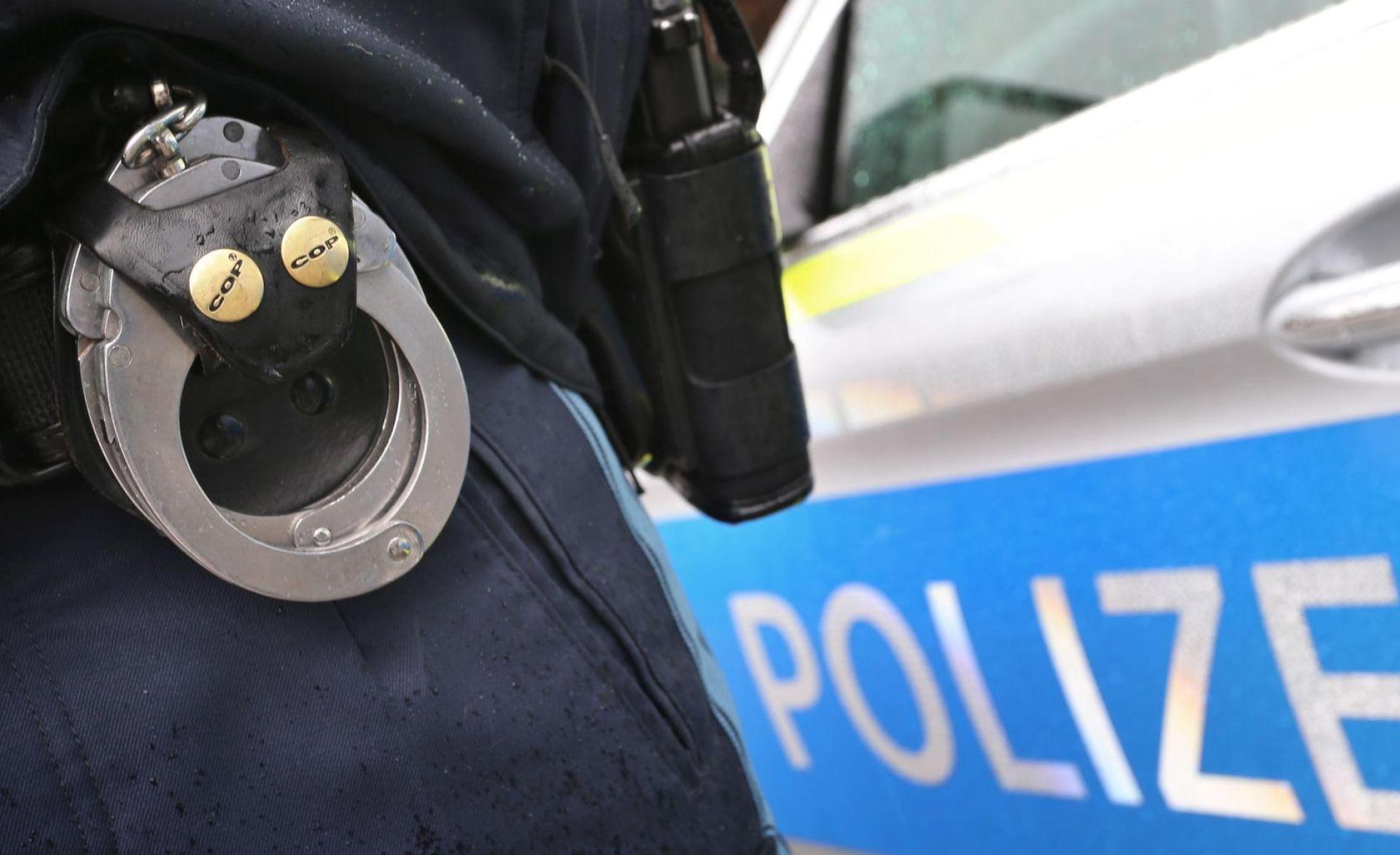 Ein 37-jähriger Mann aus Neustadt fand ein Drohschreiben in seinem Briefkasten.  (Symbolbild: Karl-Josef Hildenbrand/dpa)