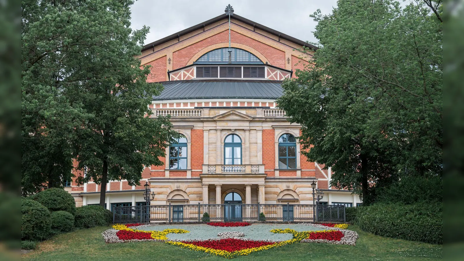 Die „New York Times“ empfiehlt für 2026 einen Besuch in Bayreuth. (Archivbild) (Bild: Daniel Vogl/dpa)