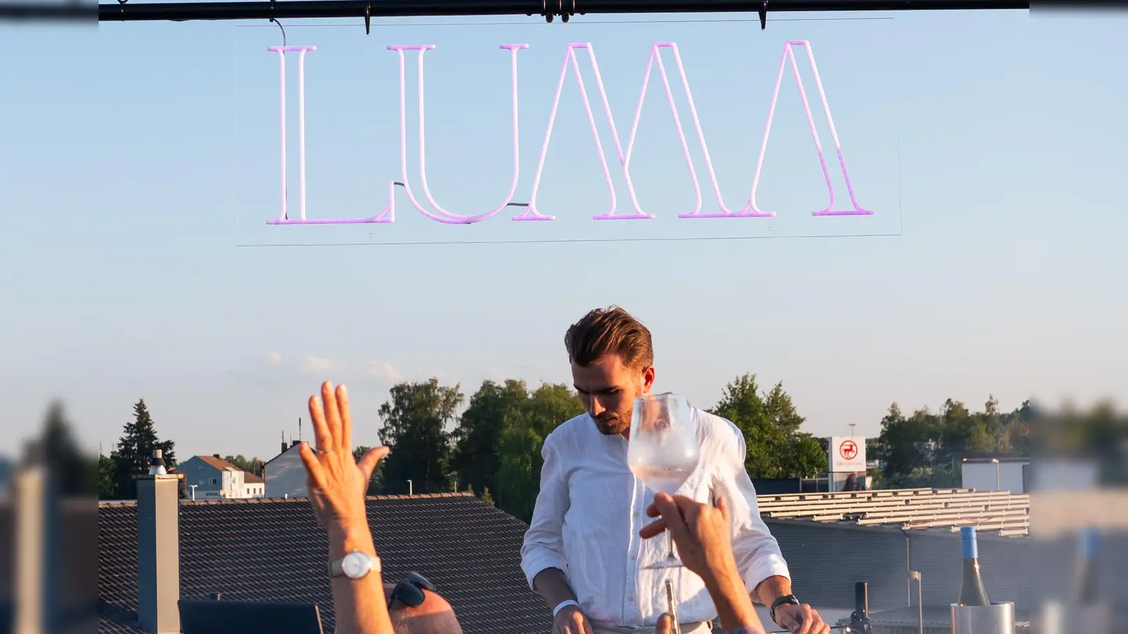 Die erste LUMA-Veranstaltung fand auf einer Dachterrasse in Weiden statt. (Bild: Hannes Stock)