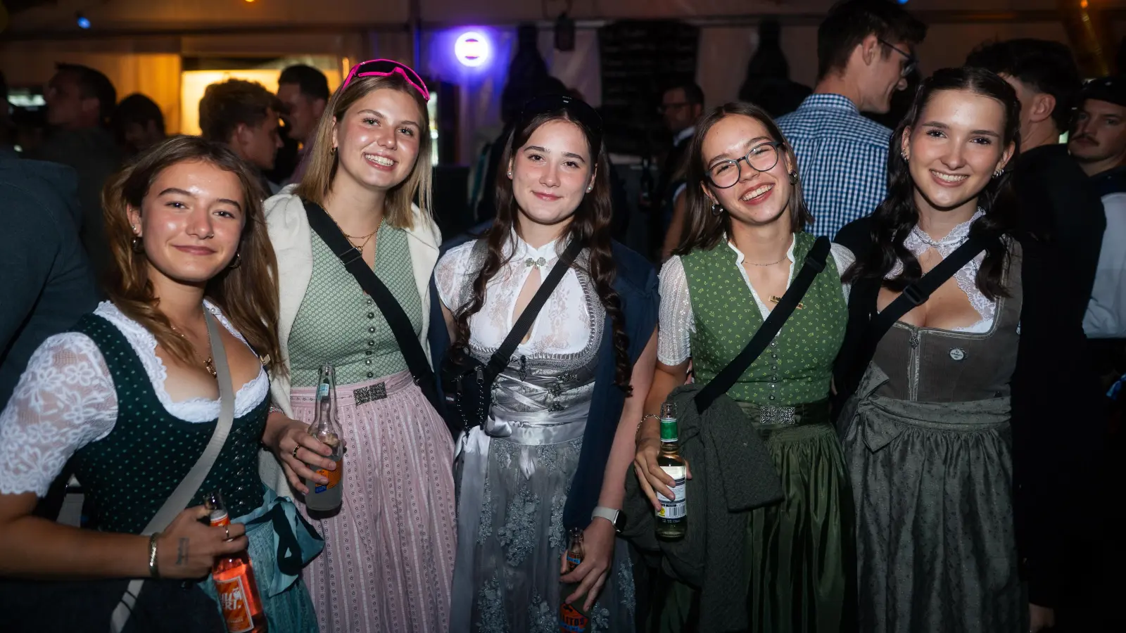 Auch am Sonntag habt ihr auf der Flosser Kirwa eine gute Figur in Dirndl und Lederhosen gemacht! (Bild: Hannes Stock)