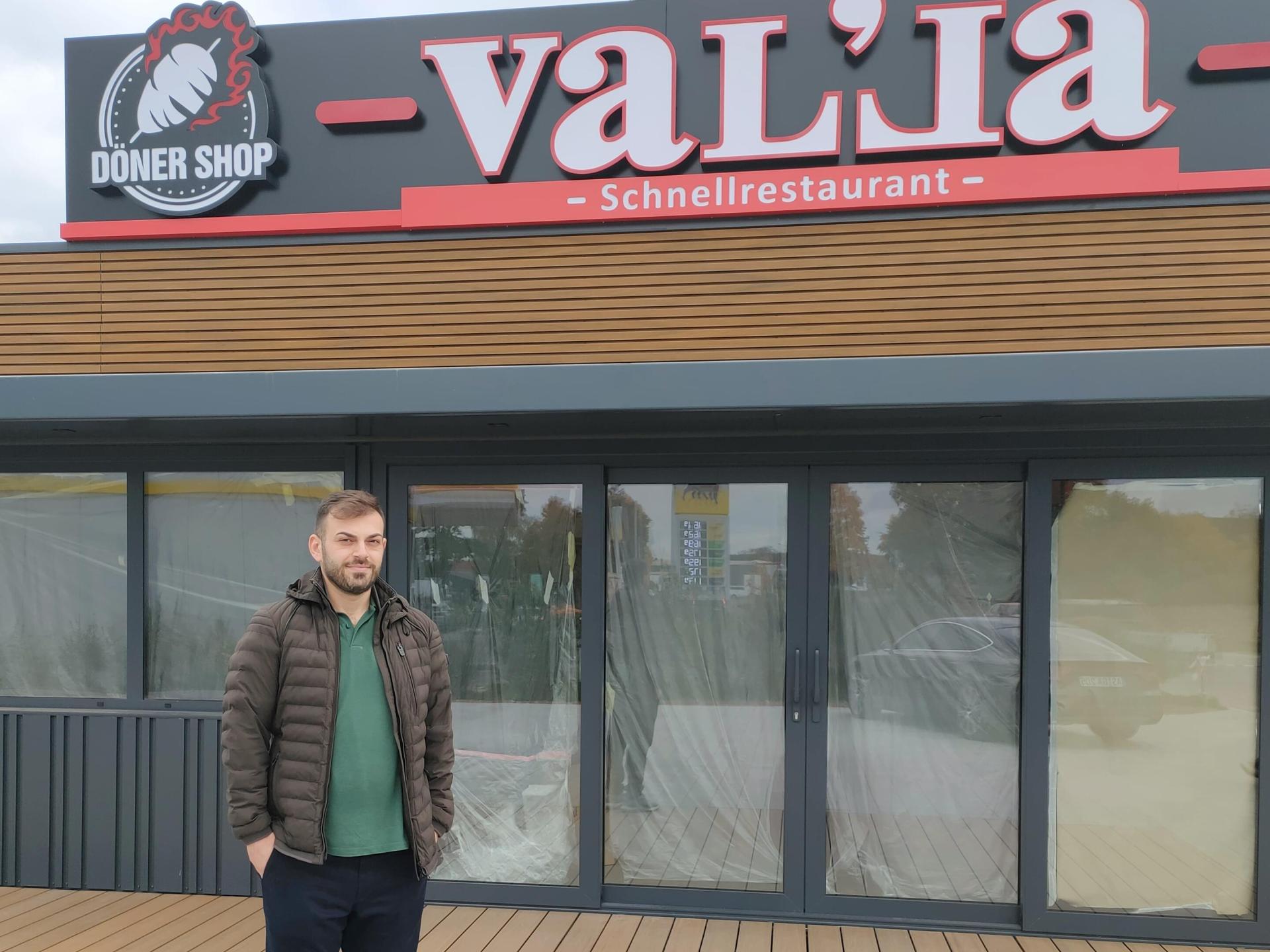 Ahmet Horoz, Besitzer des Dönerimbisses „Babylon Grill”, eröffnet ein zweites Schnellrestaurant in Eschenbach. (Bild: ald)