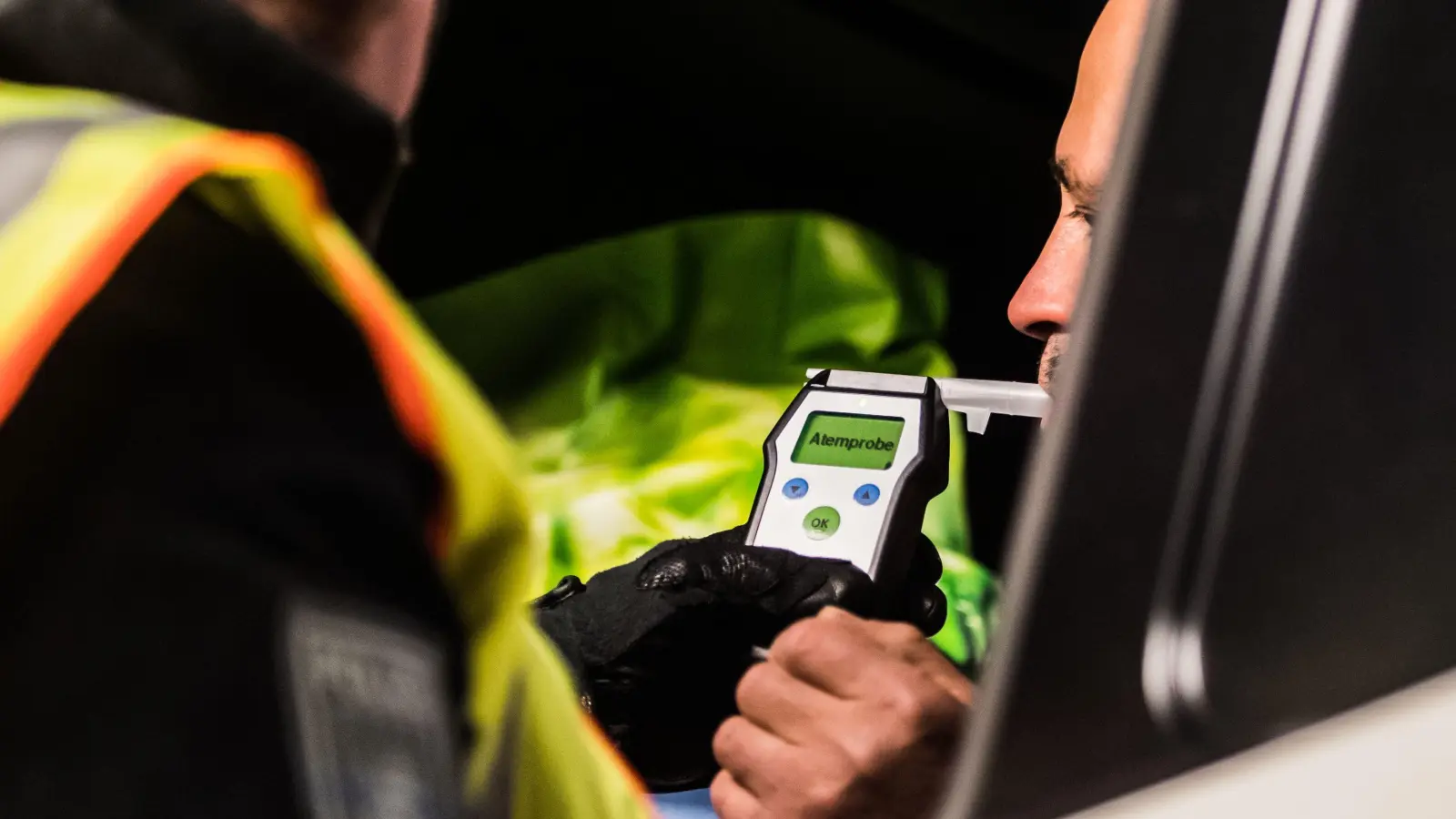 Die Polizei Neustadt stellte bei einem Fahrer in Mantel Alkoholgeruch fest. Der anschließende Test bestätigte ihren Verdacht. (Bild: Andreas Arnold)