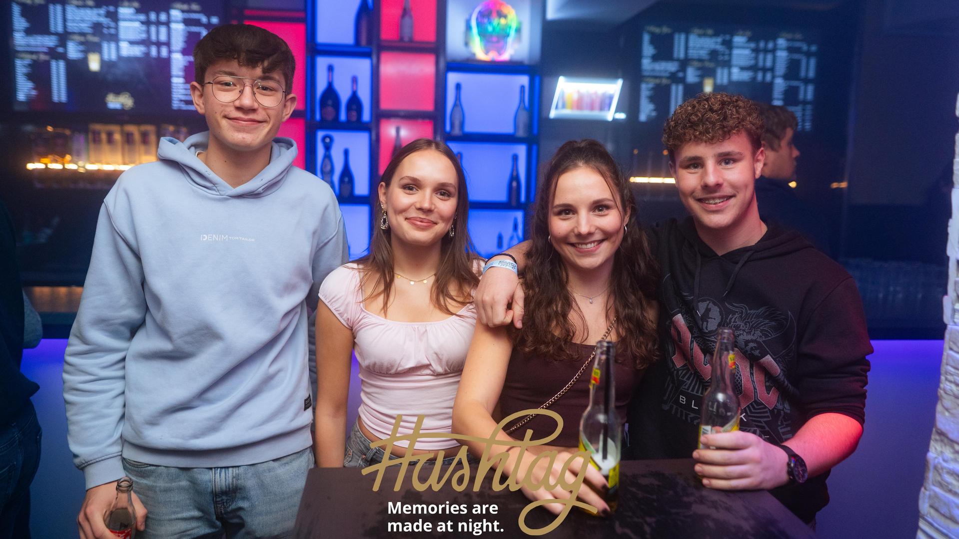 Am Dienstag wurde im Hashtag die Abgabe der Seminararbeiten gefeiert.  (Bild: Hannes Stock)