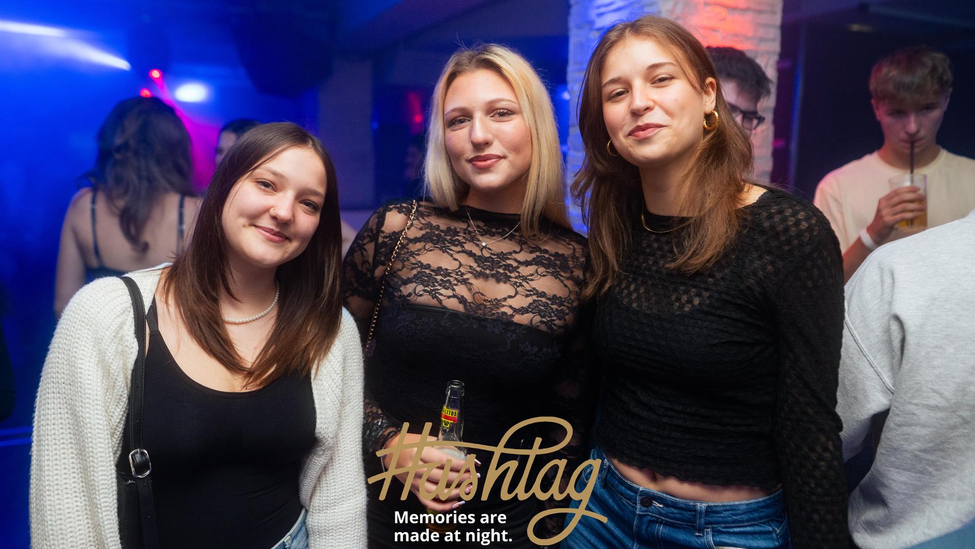 Am Dienstag wurde im Hashtag die Abgabe der Seminararbeiten gefeiert.  (Bild: Hannes Stock)