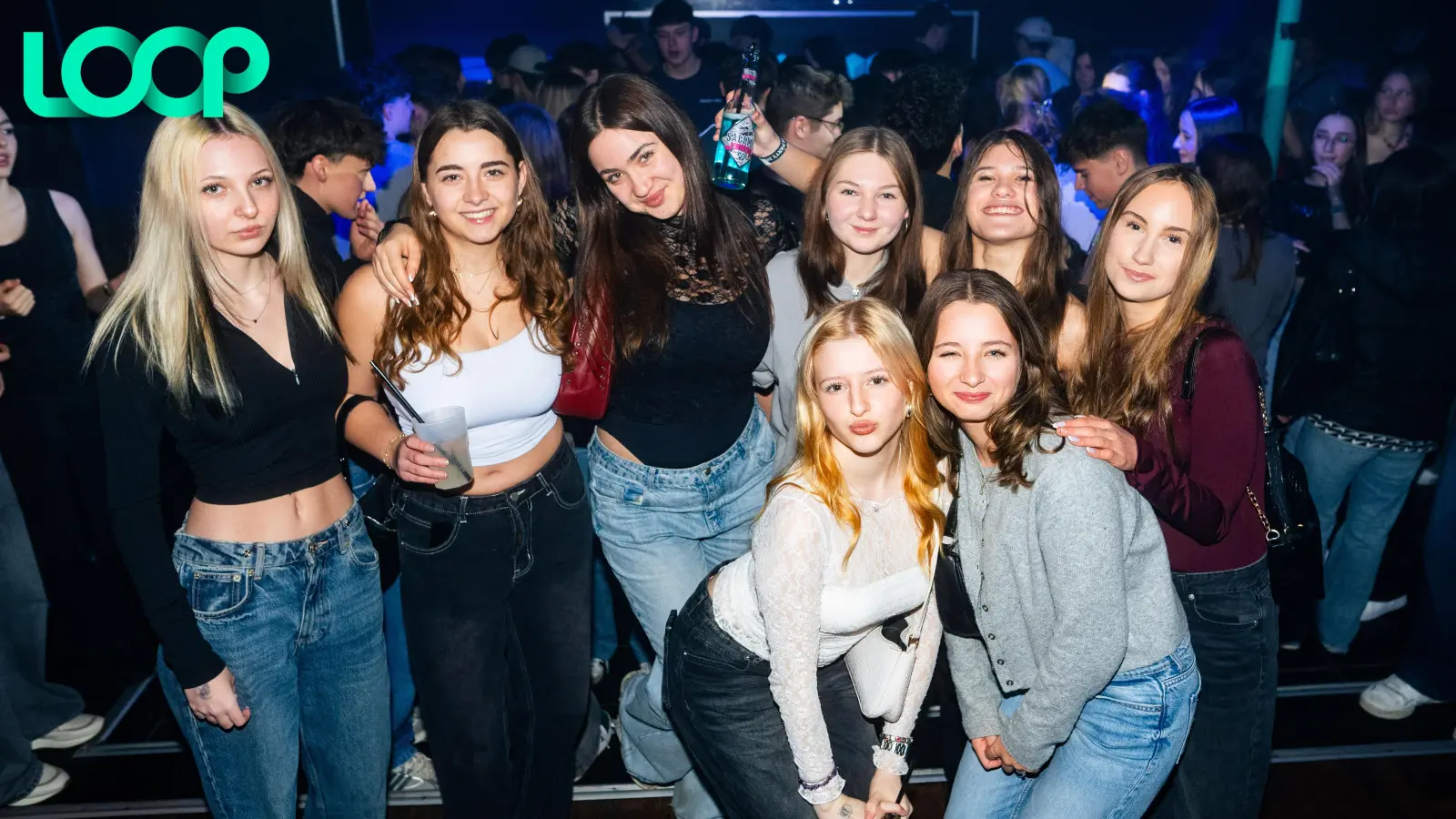 „Dark Glamour New Years Party”: Das war das Motto bei der Party am Freitag im Loop Weiden. (Bild: Hannes Stock)