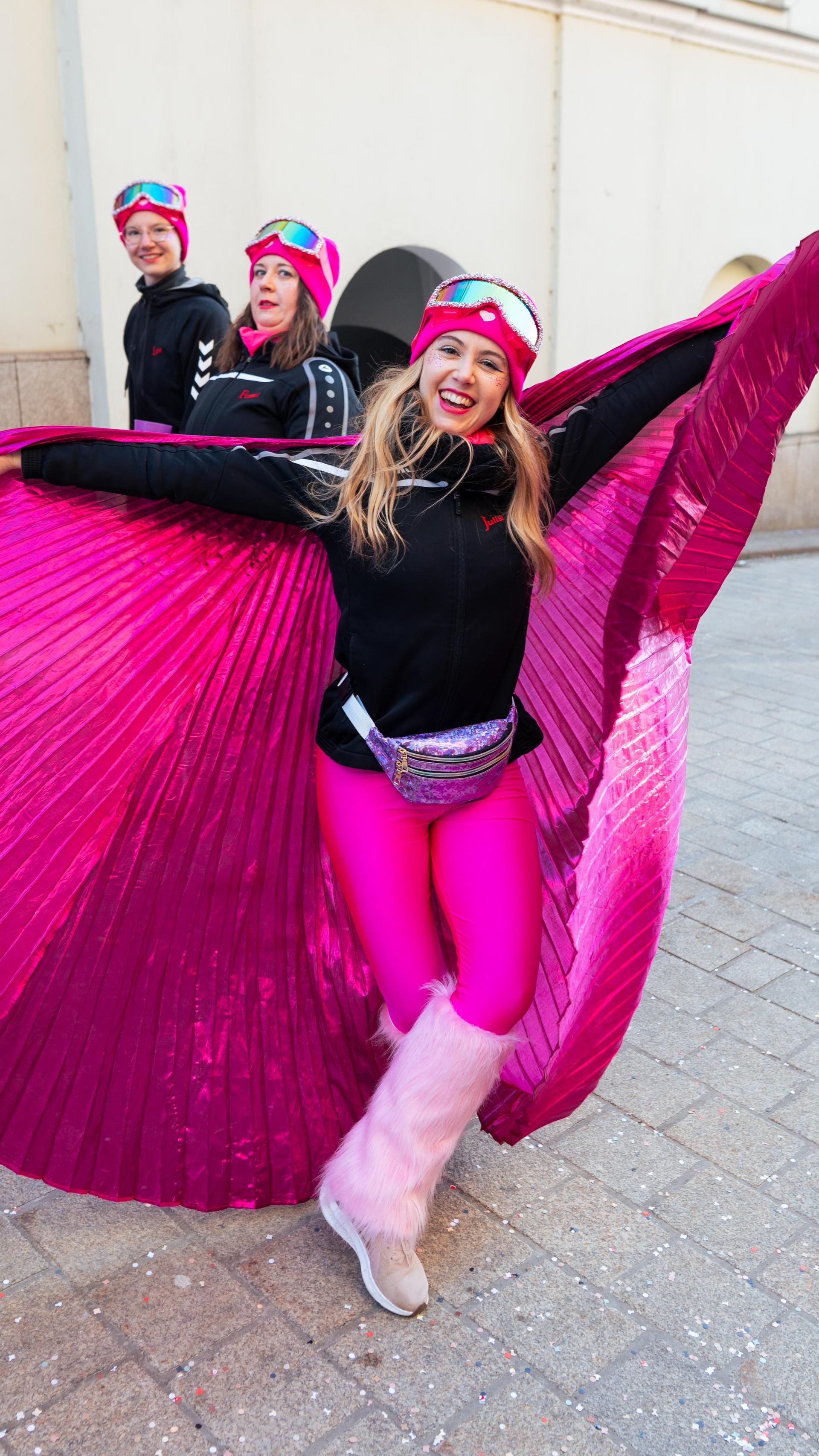 Erst Faschingszug, dann Afterparty in Neustadt. Wir haben die Bilder.  (Bild: Hannes Stock)