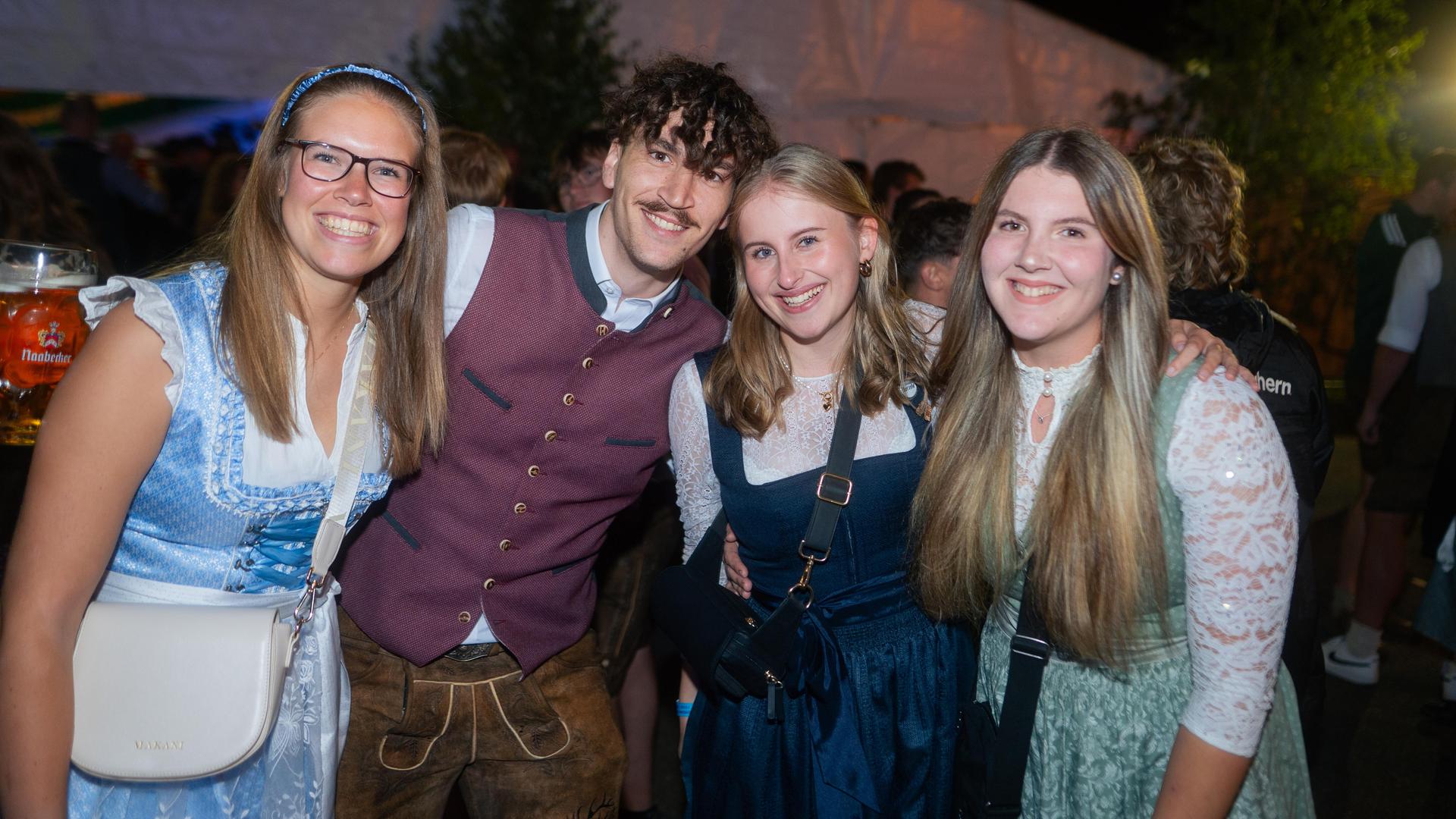 Wernberg feiert Kirwa, die Stoapfälzer Spitzbuam liefern die Musik zum Fest. (Bild: Hannes Stock)