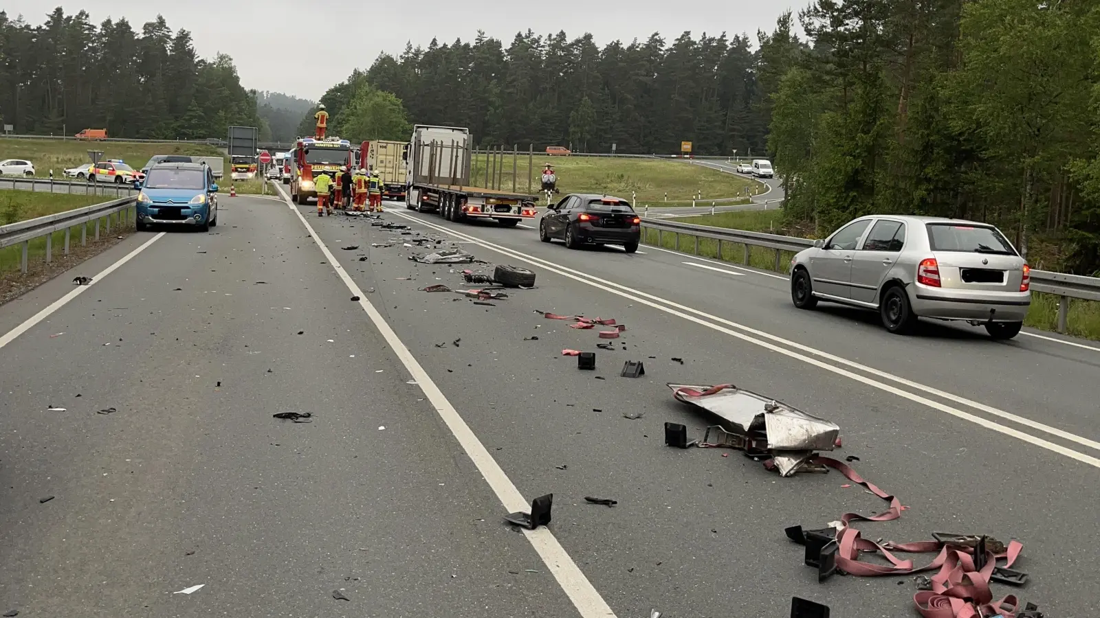 Auf der Bundesstraße 470 ereignete sich am Dienstagmorgen ein Unfall. (Bild: PI Neustadt a.d.Waldnaab/Franz/exb)
