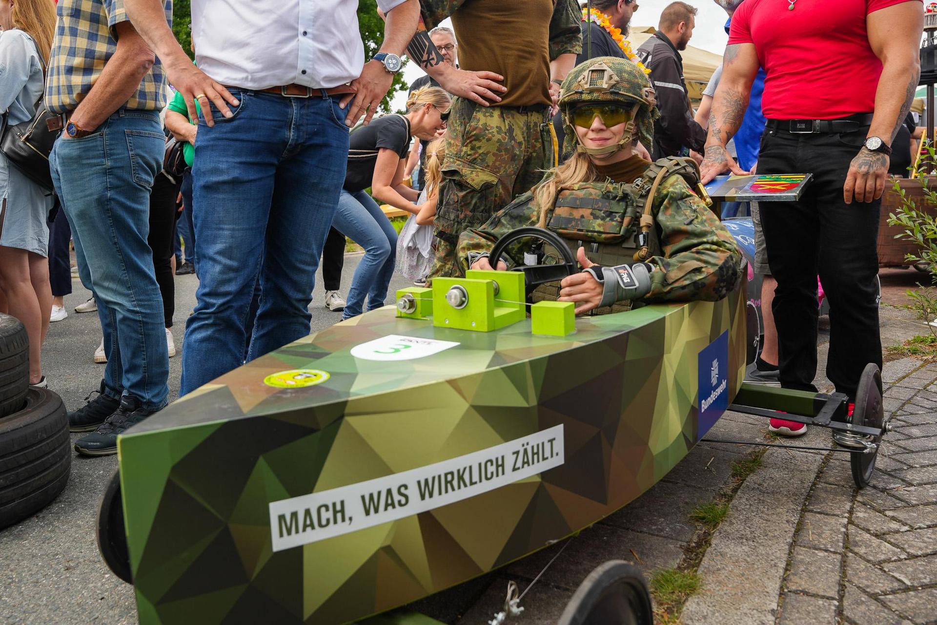 Das Weidener Seifenkistenrennen 2025. (Bild: Marco Meier)