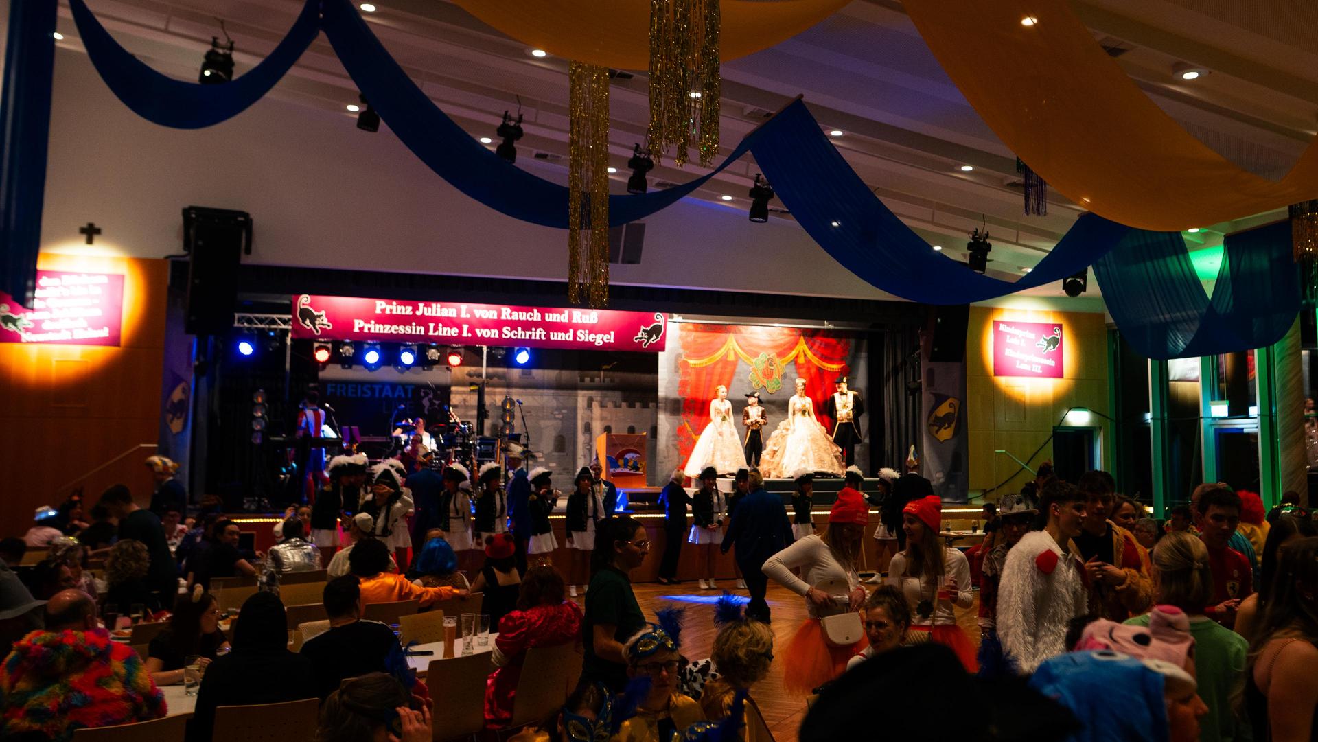 Die besten Bilder vom Lumpenball in Neustadt/WN. (Bild: Hannes Stock)