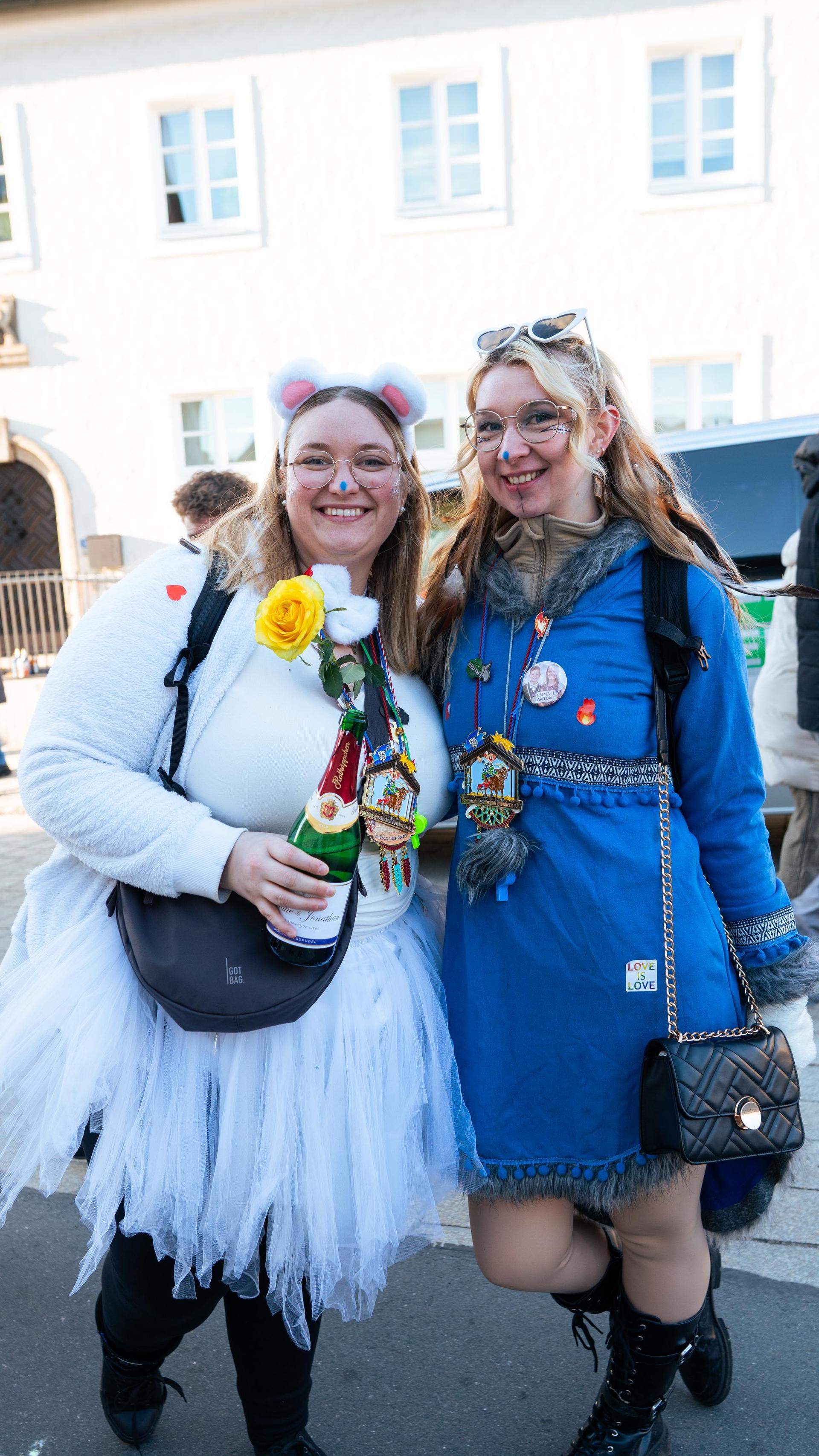 Erst Faschingszug, dann Afterparty in Neustadt. Wir haben die Bilder.  (Bild: Hannes Stock)