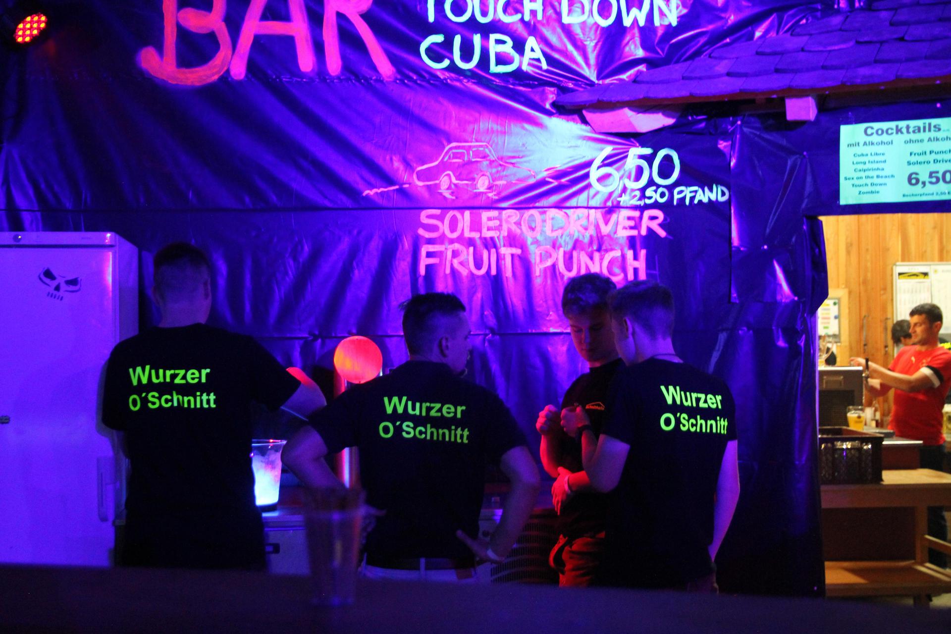 Die Band „Aeroplane” eröffnete am Freitag den Wurzer O'Schnitt. (Bild: Lea Stecher)