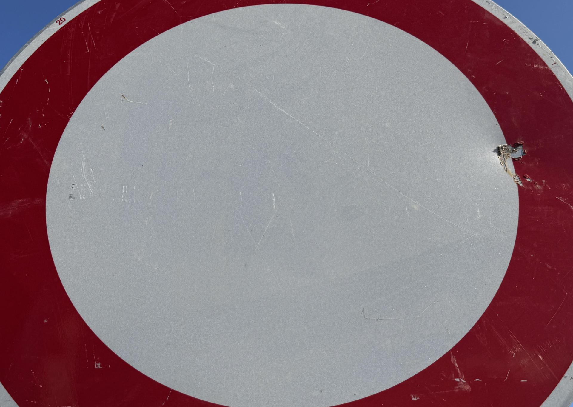 Auf dem Verbindungsweg Mooslohstraße zur Thermenwelt in Weiden laufen seit 6. Juli Brückenarbeiten. Die Sperrung gilt für Fußgänger und Radfahrer. (Symbolbild: Heike Unger)