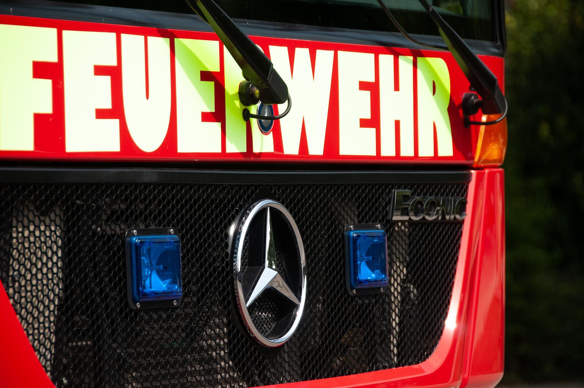 Ein qualmender Ölofen sorgt am Samstagabend für einen Feuerwehreinsatz in Buch/Parkstein. (Symbolbild: Alexander Unger)