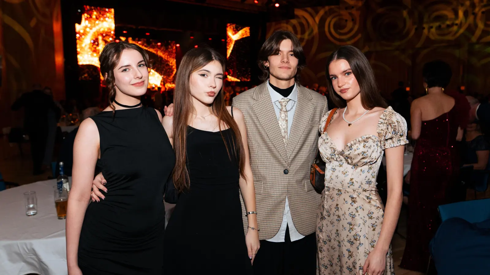 Am Samstag wurde es in der Weidener Max-Reger-Halle außergewöhnlich festlich. (Bild: Hannes Stock)