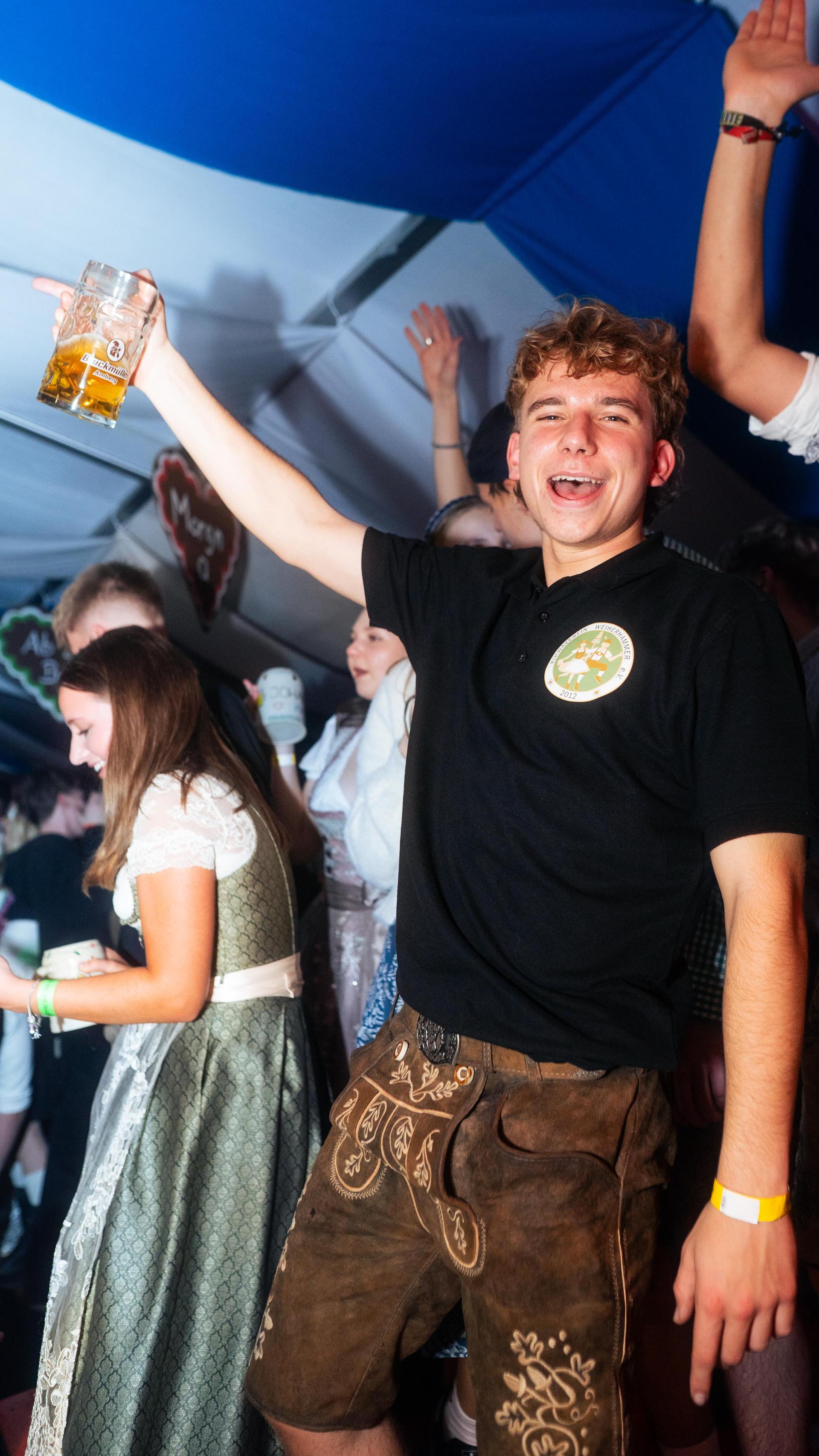 Alle Samstagsbilder der Kirwa in Weiherhammer. (Bild: Hannes Stock)