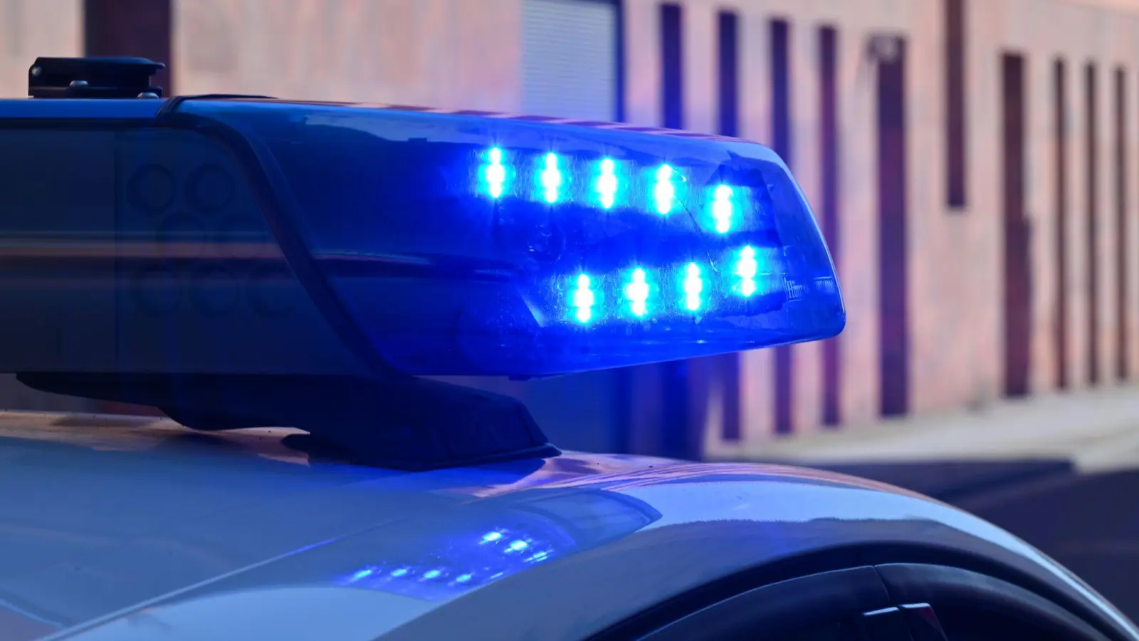 Ein Briefkasten in Vohenstrauß wurde gesprengt. Die Polizei sucht Zeugen. (Symbolbild: Patrick Pleul/dpa)